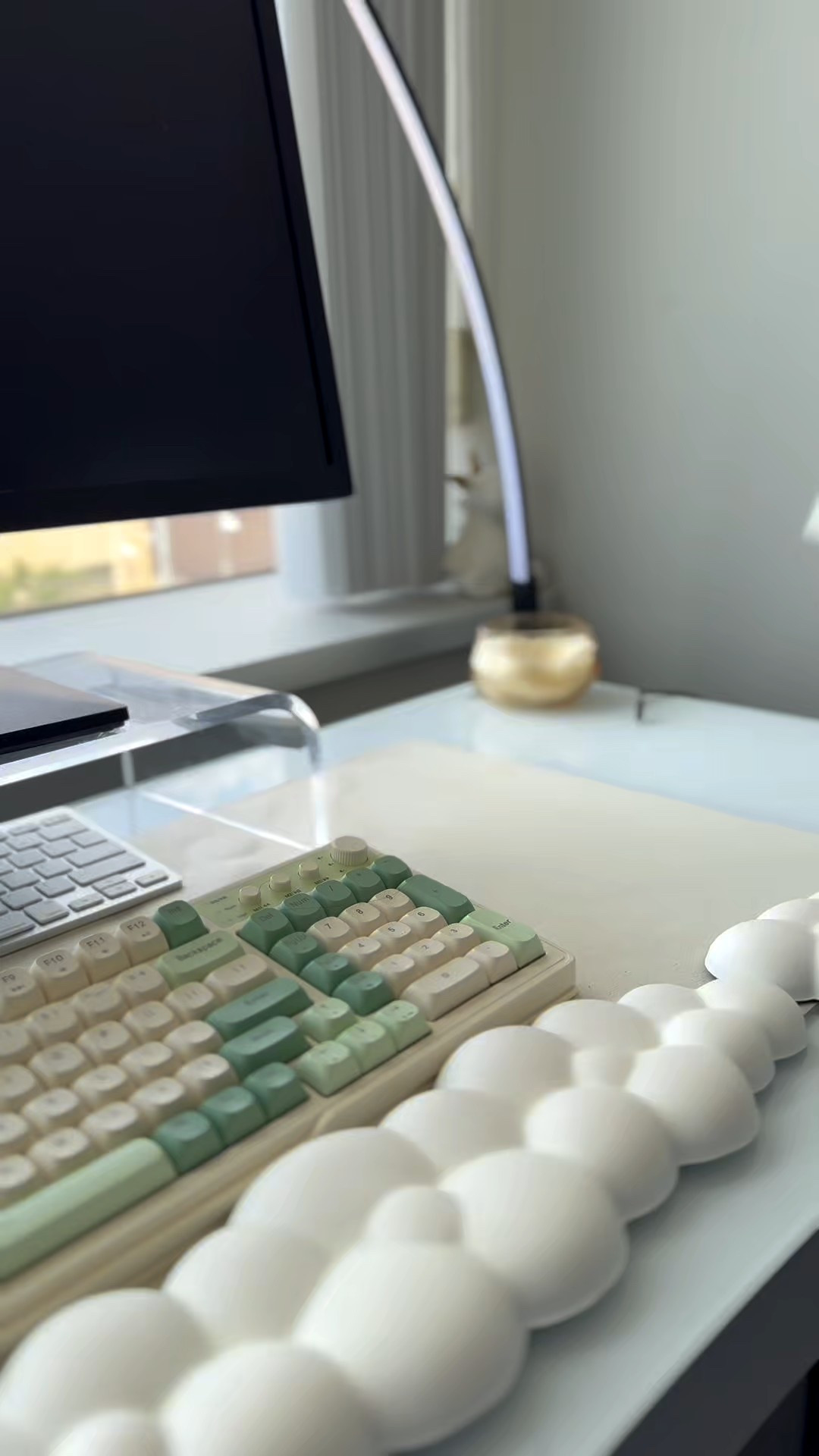 Current desktop set up 

#LTKStyleTip #LTKHome