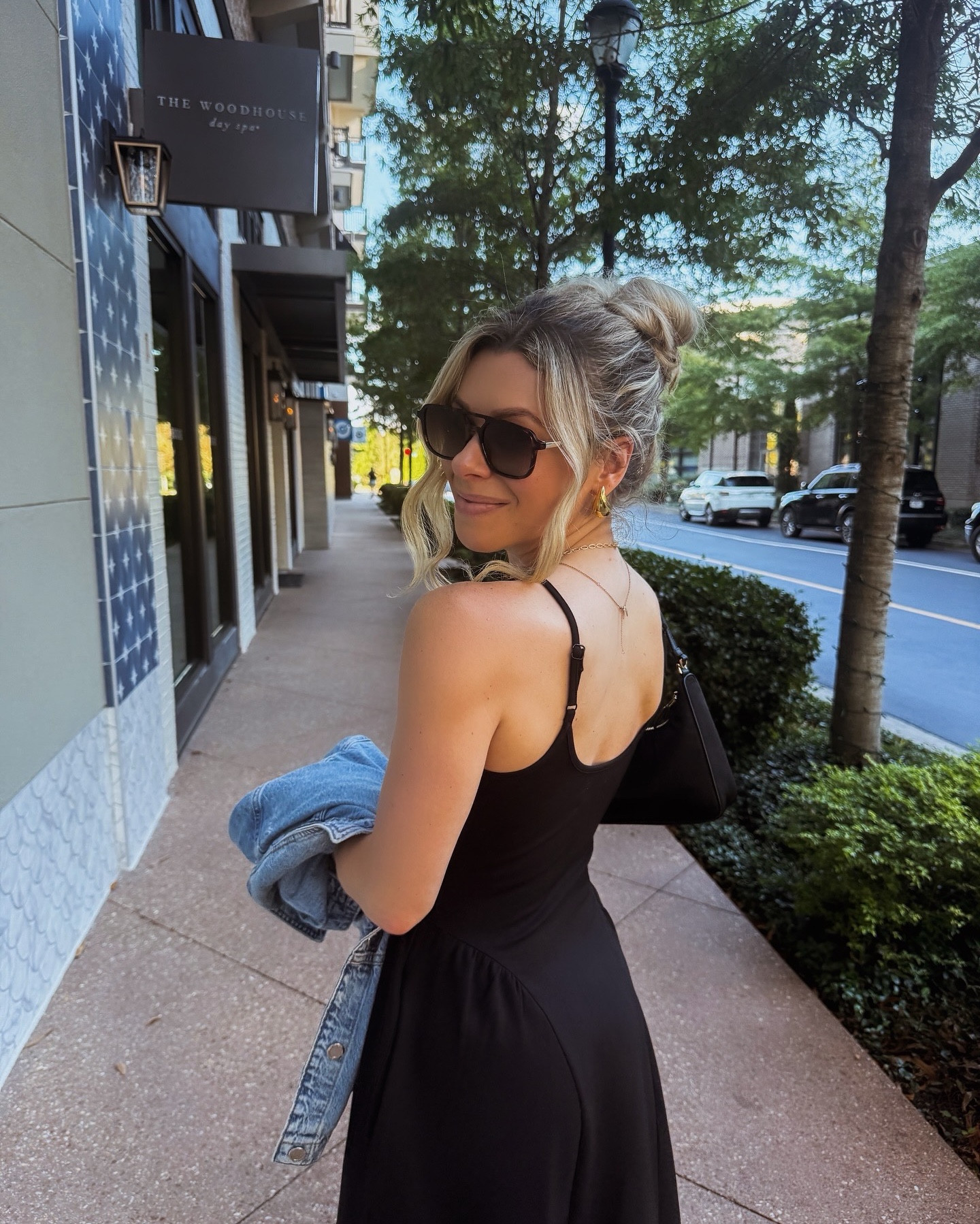 Black comfortable midi dress cute for Fall! 

#LTKWorkwear #LTKStyleTip #LTKSeasonal