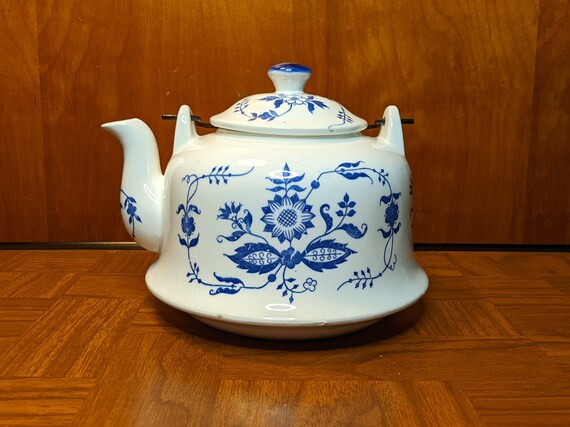 Vintage Floral Blue and White Teapot With Metal Handle - Etsy | Etsy (US)