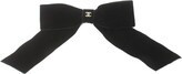 Chanel Pre Owned 1986-1988 CC bow hair clip | Farfetch Global