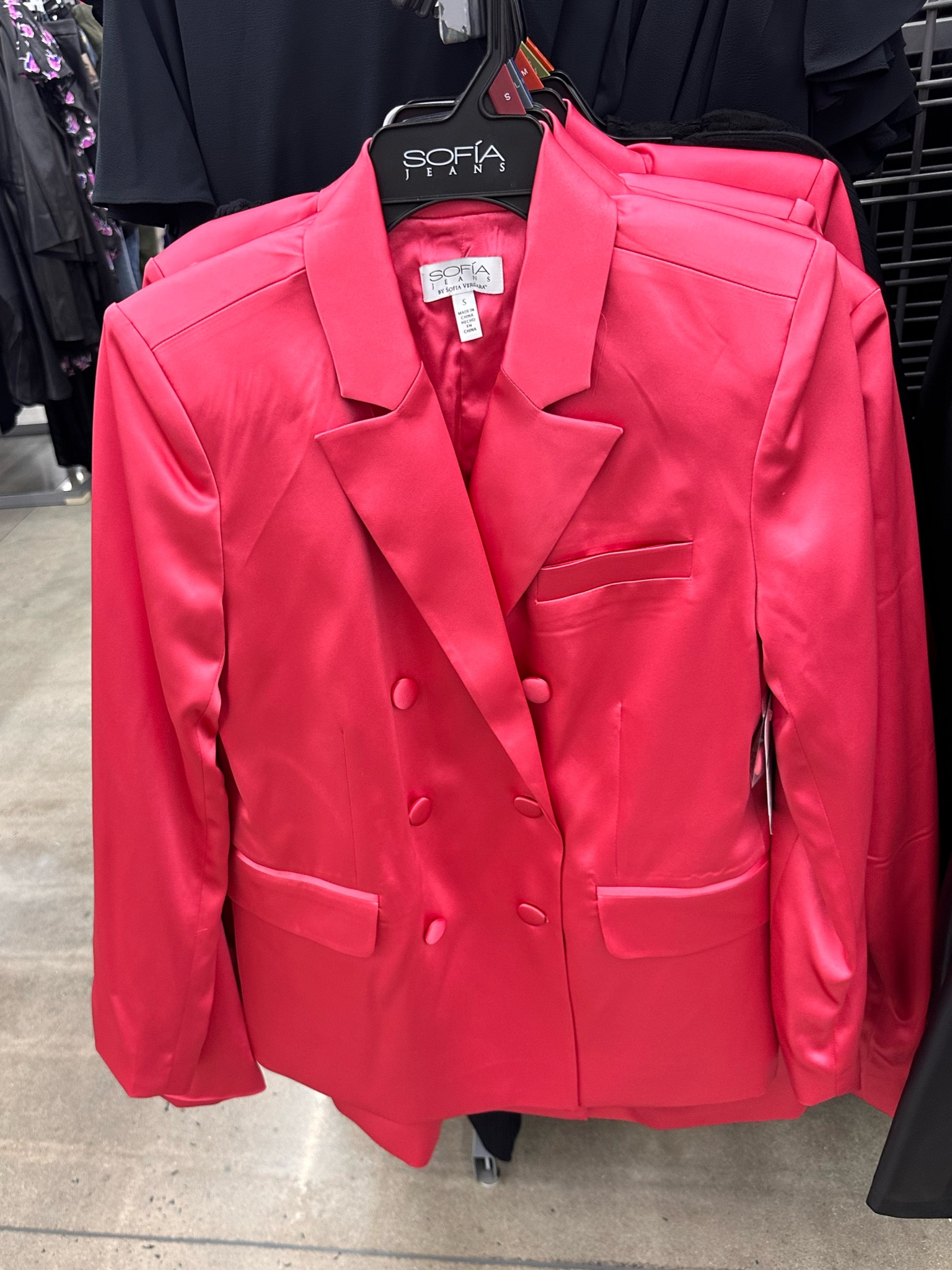 Pink blazer. Perfect for Valentine’s Day! 😍 #ValentinesDay #VDayDate #Blazer 

#LTKstyletip #LTKSeasonal #LTKfindsunder50