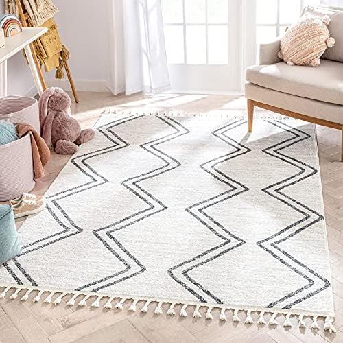 Well Woven Merri Grey Ivory Geometric Stripes Pattern Stain-Resistant Area Rug 5x7 (5'3" x 7'3") | Amazon (US)