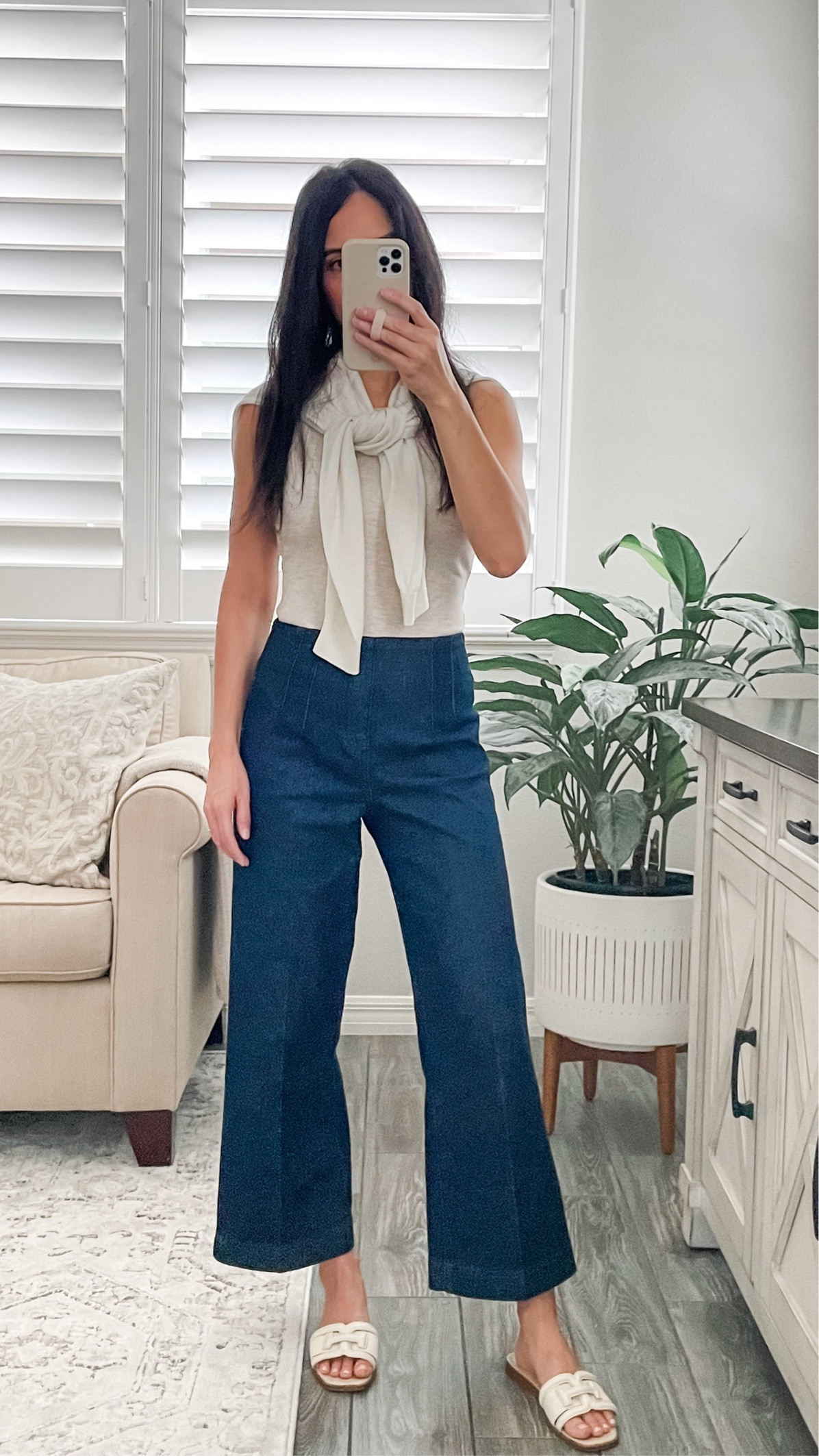 Women’s fall outfit 
Fall in Florida 
Wideleg pants 
Spanx pants 
Neutral style 
Petite fashion 

#LTKFindsUnder50 #LTKStyleTip #LTKSaleAlert