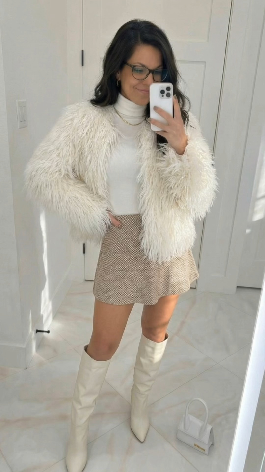  

Winter, but make it chic. ❄️
Layered neutrals, tailored textures, and cozy essentials that look polished without sacrificing warmth. This is the kind of outfit that works for coffee runs, travel days, or pretending you planned your life better than you did.

Everything is linked and size-friendly—tap to shop the full look.

#LTKwinter #WinterChic #LTKStyle #NeutralStyle #CozyChic #WinterOutfitInspo #LTKFinds #EverydayStyle #CapsuleWardrobe #ColdWeatherStyle #AmazonFashion #LTKSale #WomensStyle #EffortlessStyle #LayeredLook

 

#LTKValentine #LTKmomlife #LTKootd