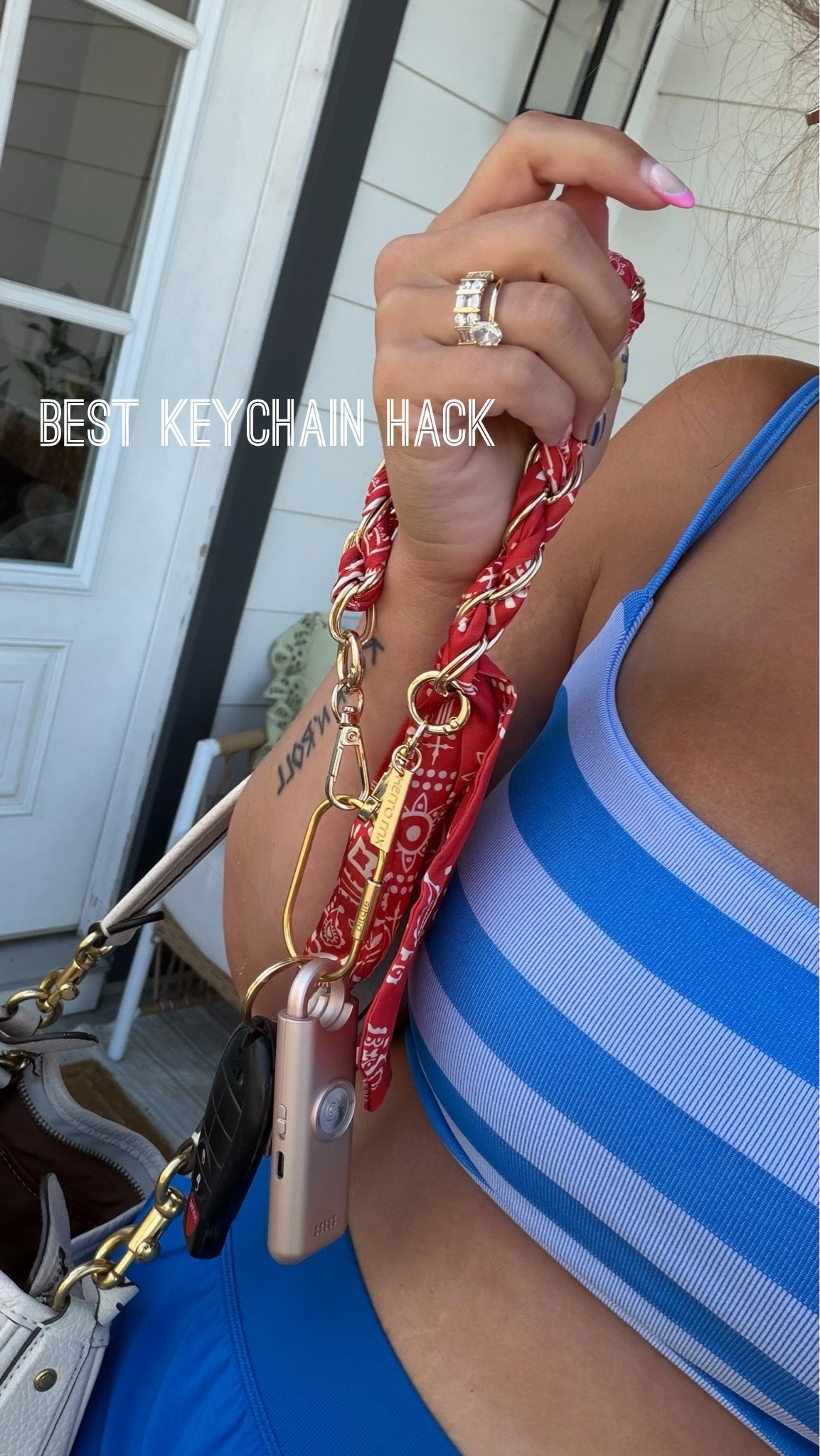 This is for my girlies that always lose their keys!! I attached my keys to my favorite phone chains! And how cute??!!

#LTKdayinmylife #LTKgrwm #LTKootd