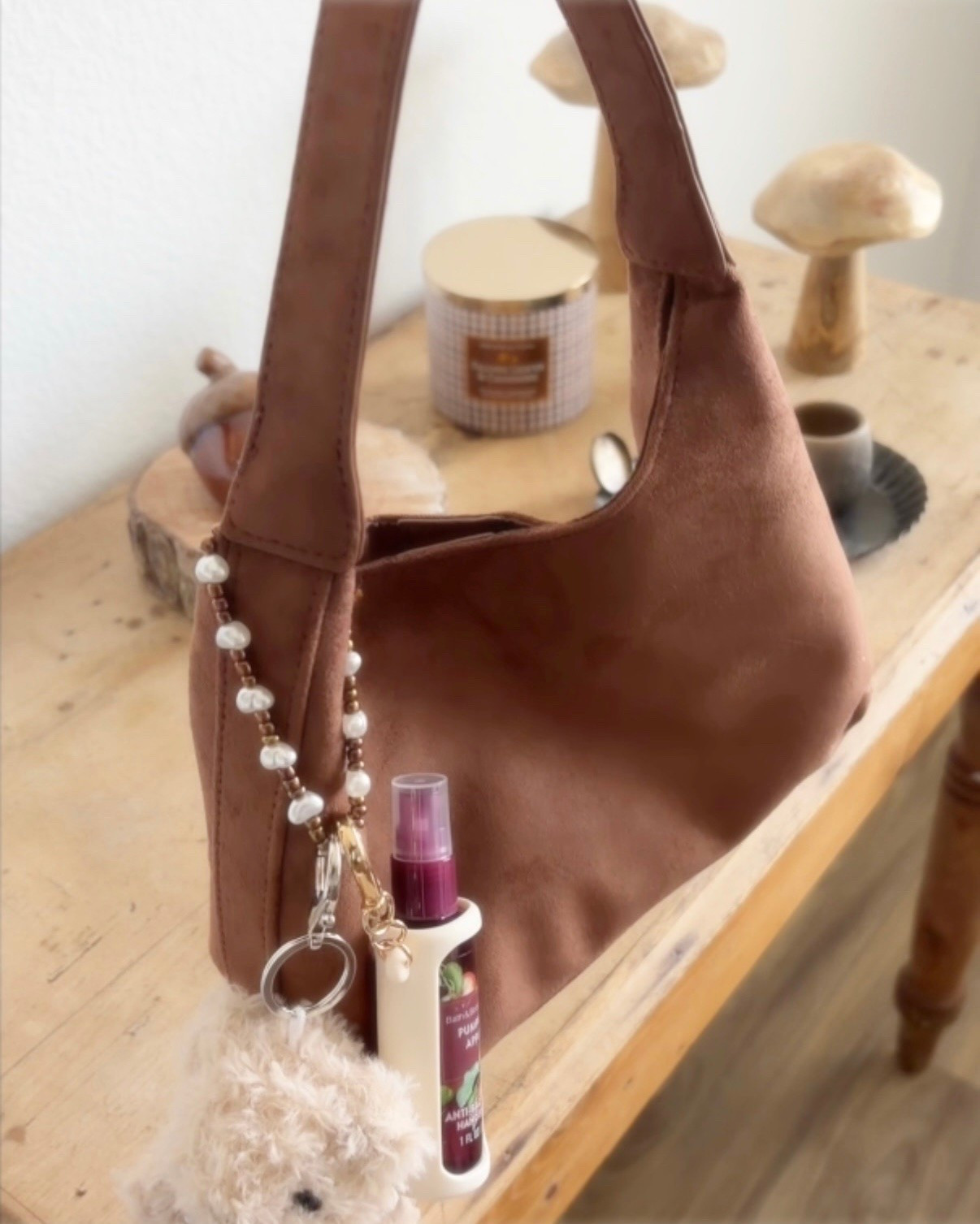 pack my purse with me but i only need one thing 🤎🍂

#LTKgrwm #LTKselfcare #LTKSeasonal