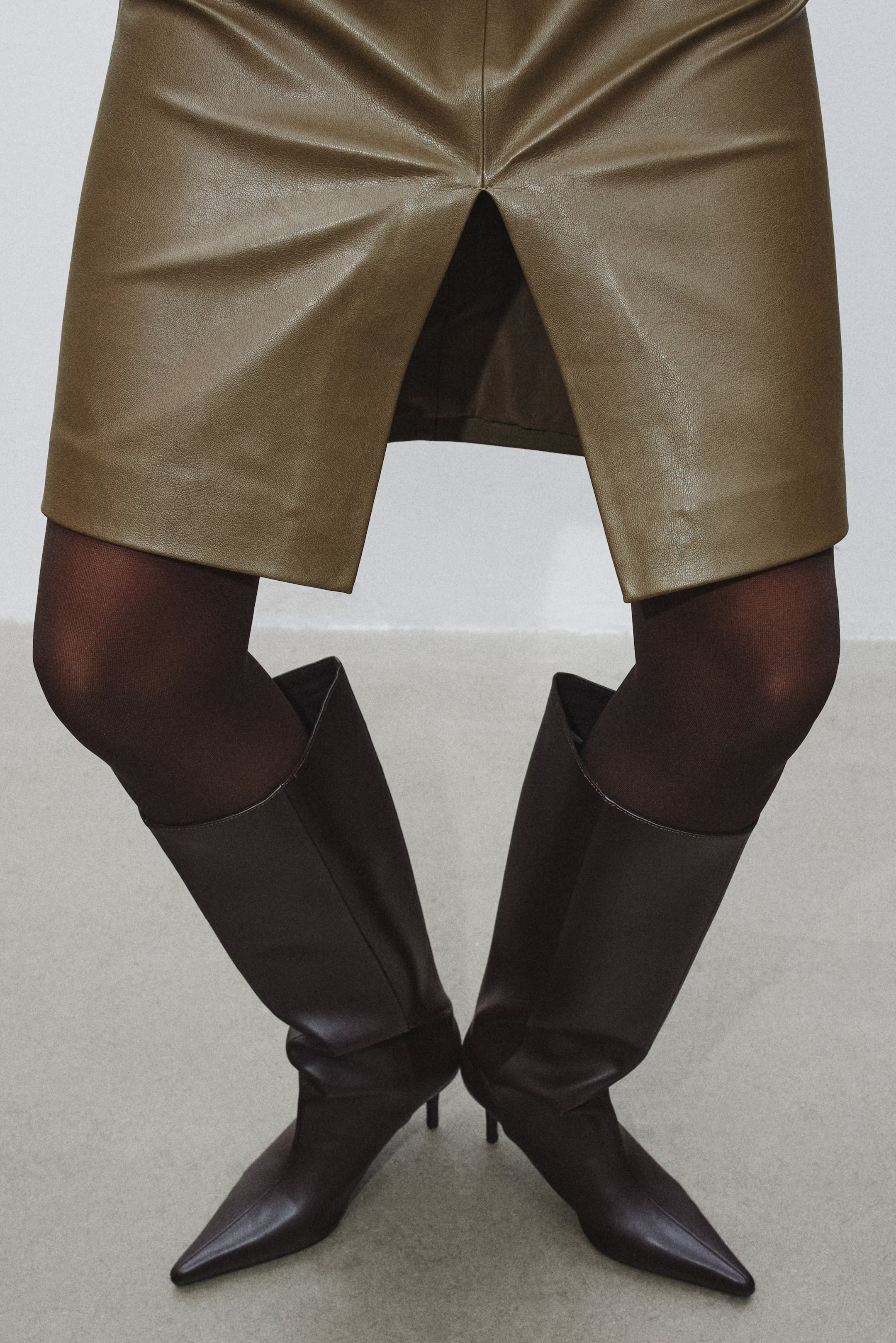 Knee-high boots | H&M (UK, MY, IN, SG, PH, TW, HK)