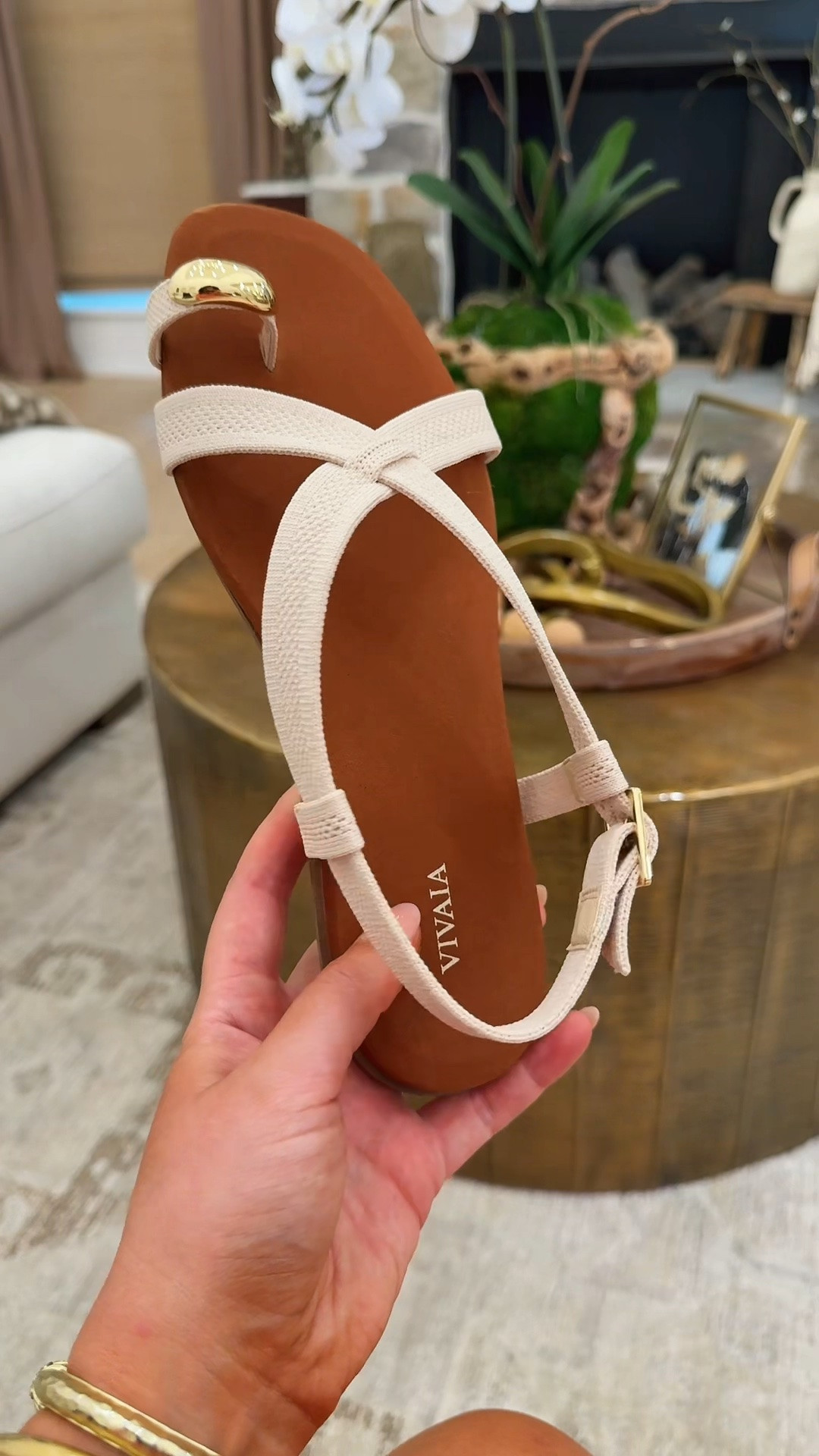 I’ve been reaching for these sandals every day since I got them! They’re lightweight, comfy, the best arch support, and can literally be worn with anything!!! 👏🏻

#LTKmomlife #LTKootd #LTKgrwm