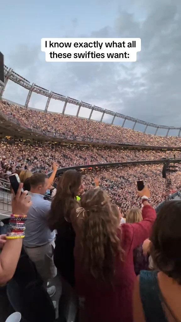 Swifties, this one’s for you 💕 Build your own Lover House with these adorable building blocks inspired by every dreamy pastel detail 🩷✨ Perfect for display, gifting, or a cozy night-in project while you stream your favorite era on repeat. 

#LTKHoliday #LTKdayinmylife #LTKGiftGuide