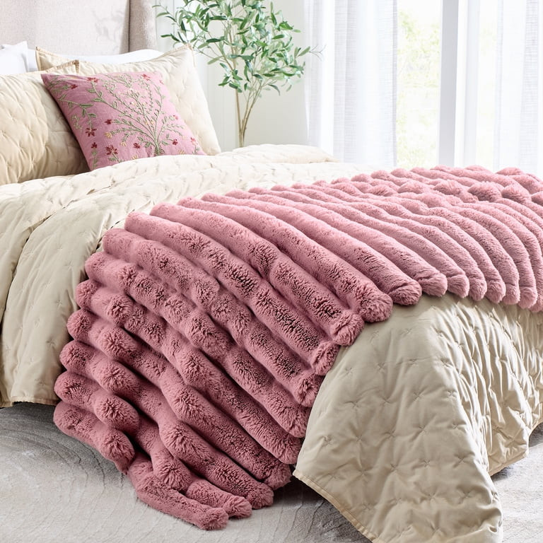 Better Homes & Gardens Violet Gem Channel Faux Fur Throw, 50 in x 72 in | Walmart (US)