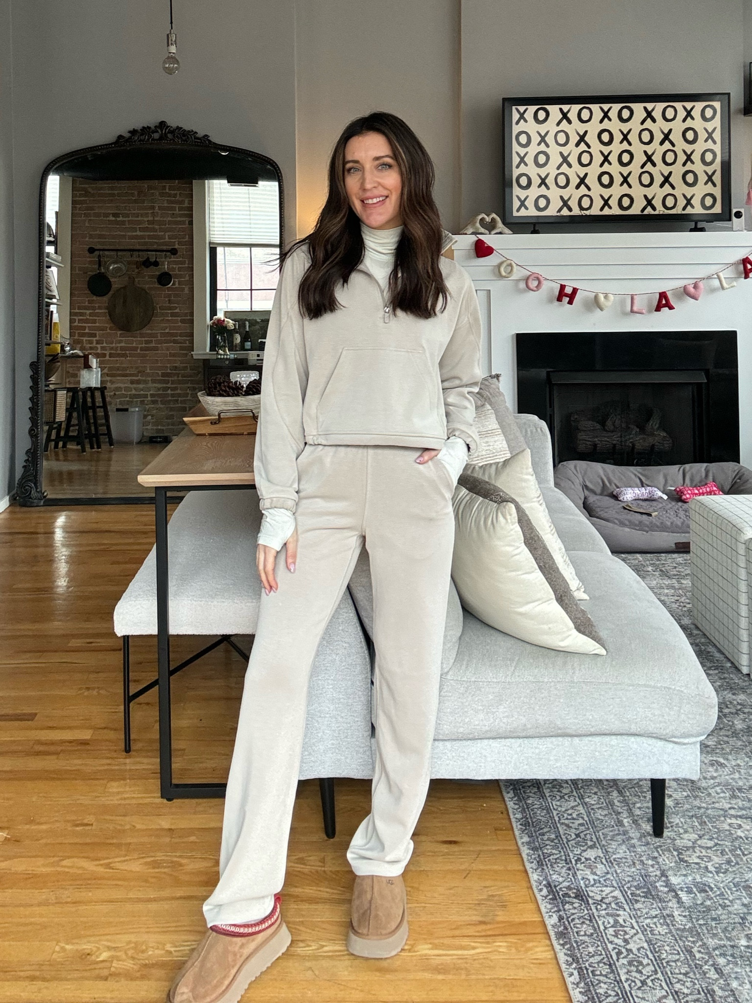 Wearing a 4 on the top, XS in the base layer and 2 in the pants 

#LTKfitness