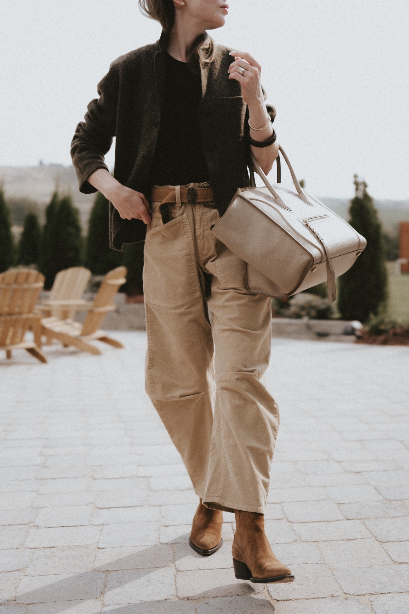 Soft & casual but also edgy: just add some western style accessories to a casual outfit. 

#LTKSeasonal #LTKWorkwear #LTKStyleTip