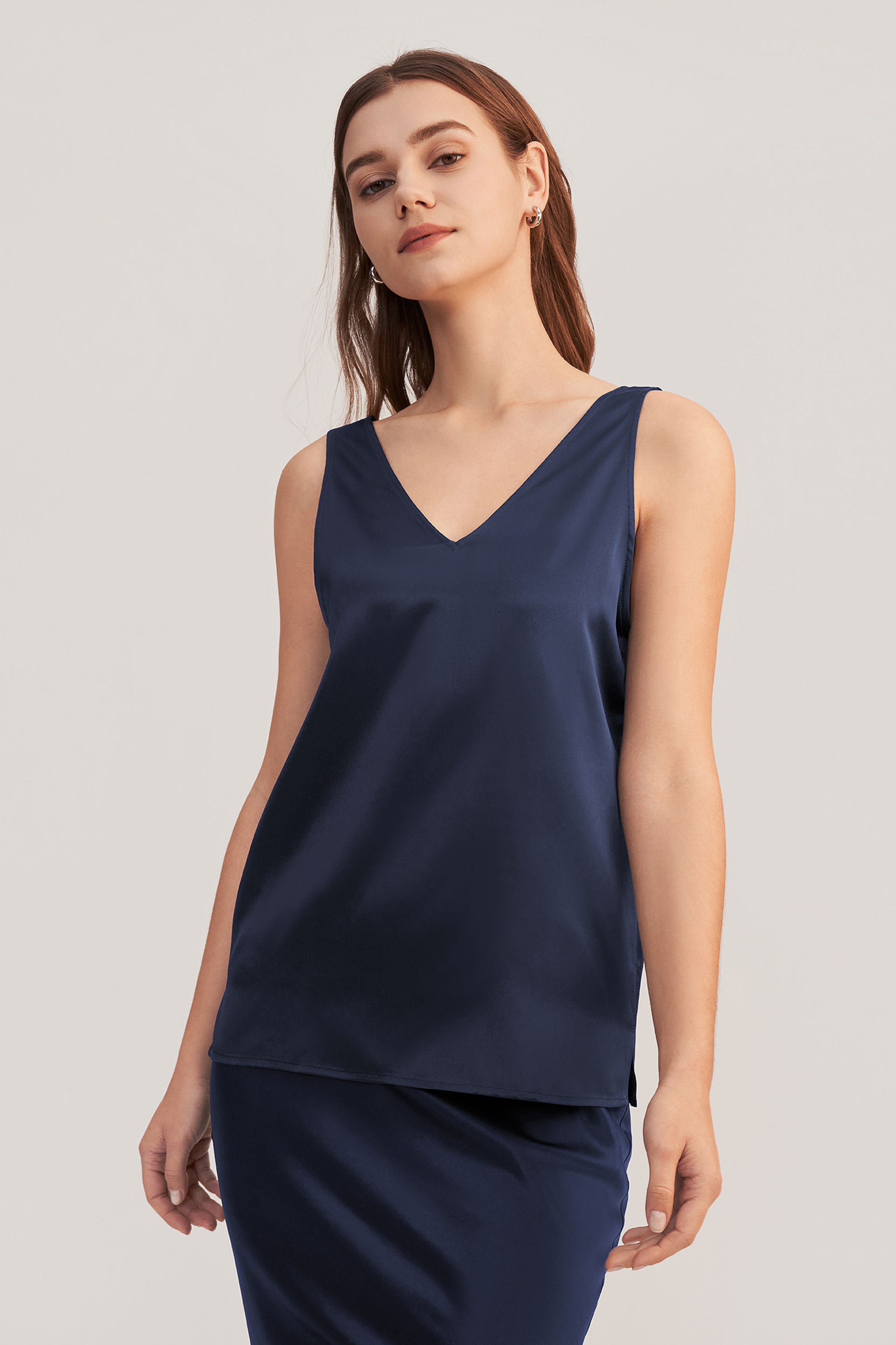 Top de Seda Sin Manga Cuello V | LILYSILK
