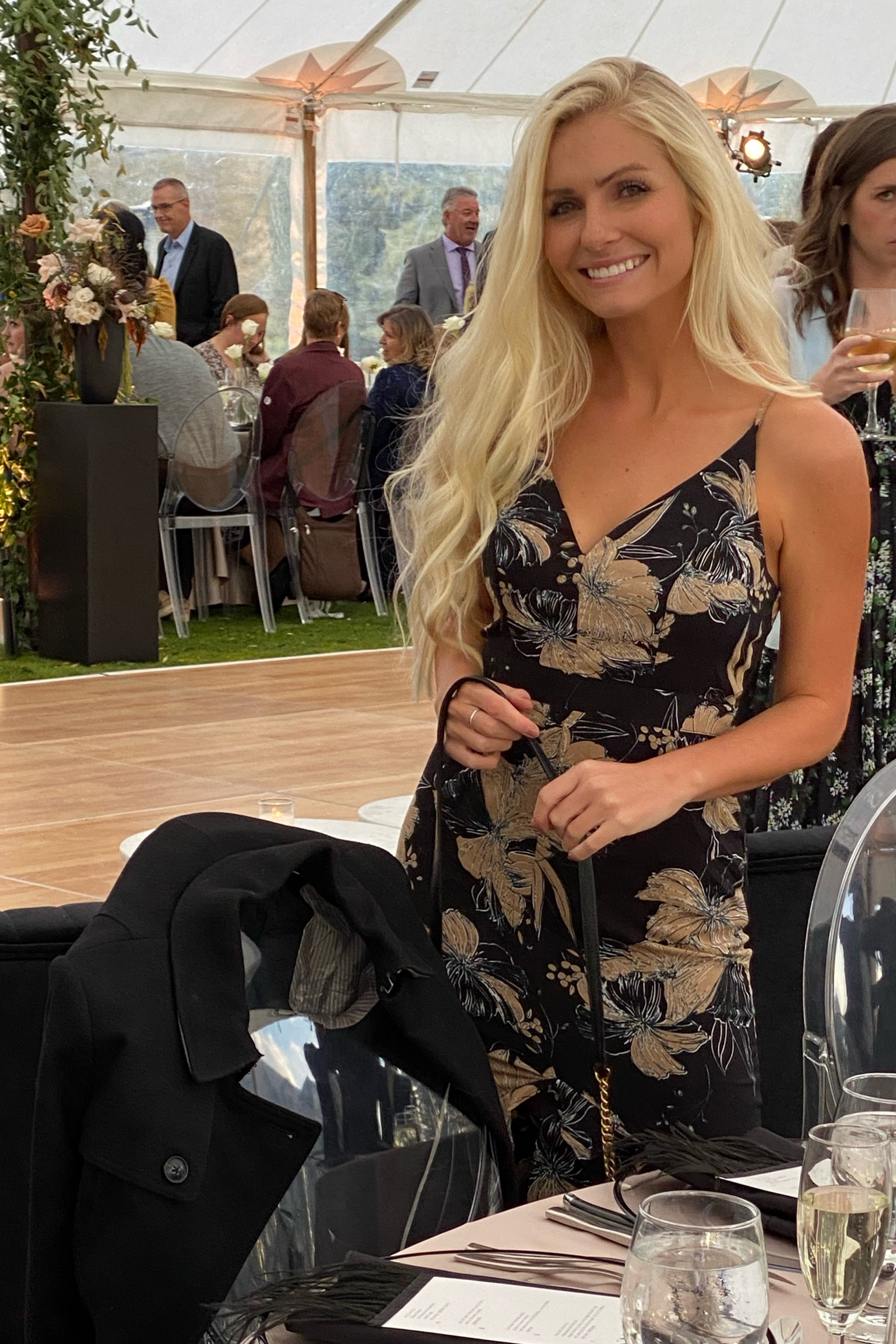 love this dress for a late summer/fall wedding! it’s so flattering and the perfect length 

Wedding Guest | Fall Wedding | Midi Dress

#LTKtravel #LTKunder100 #LTKwedding