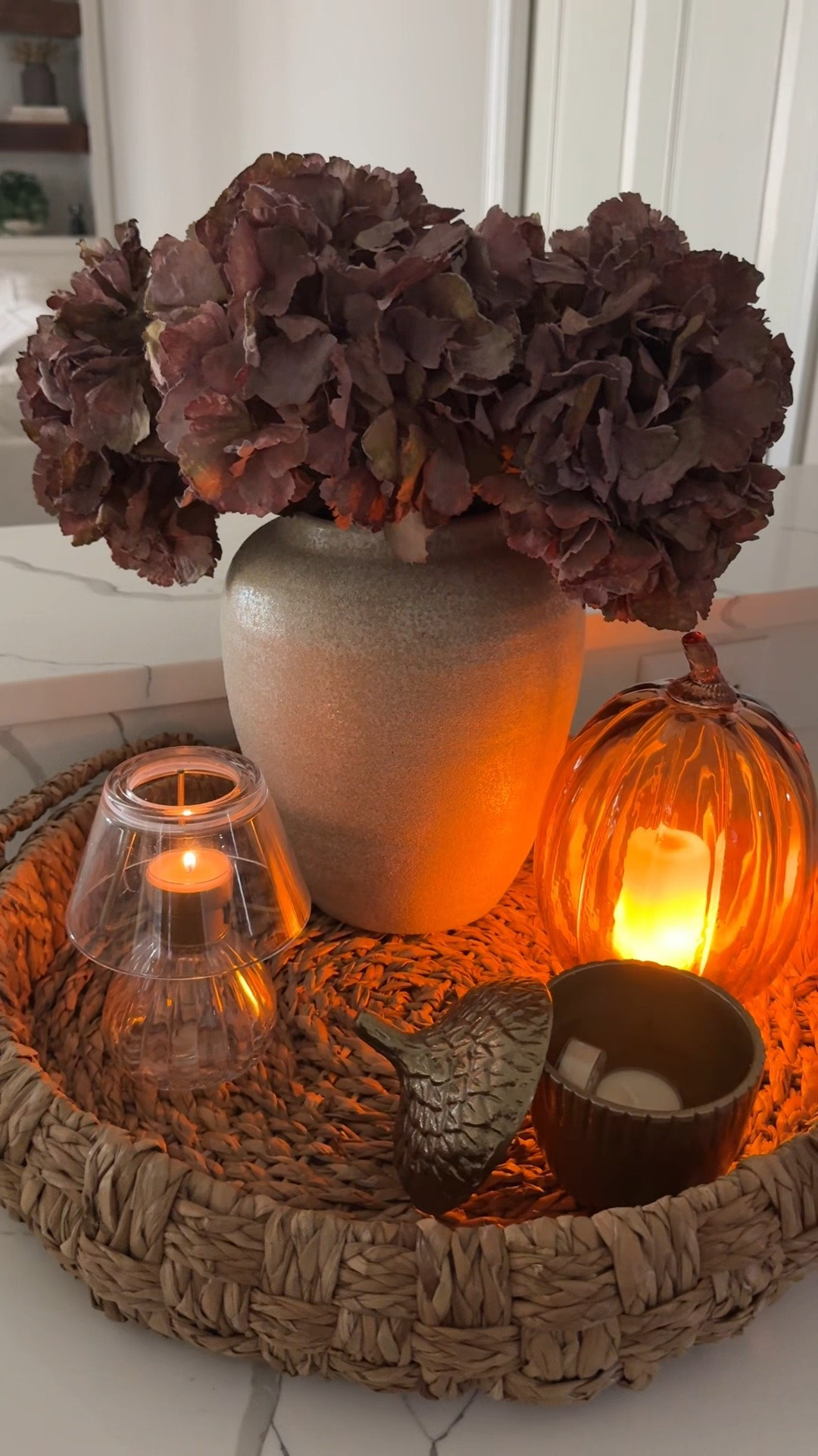 The easiest way to make your home feel cozy? Realistic flickering candlelight. 🕯️ These are one of my favorite Amazon finds and instantly add warmth to any space. #AmazonFall
#FallHomeDecor
#CozyHome
#AmazonHome
#LTKHome

#LTKHome
