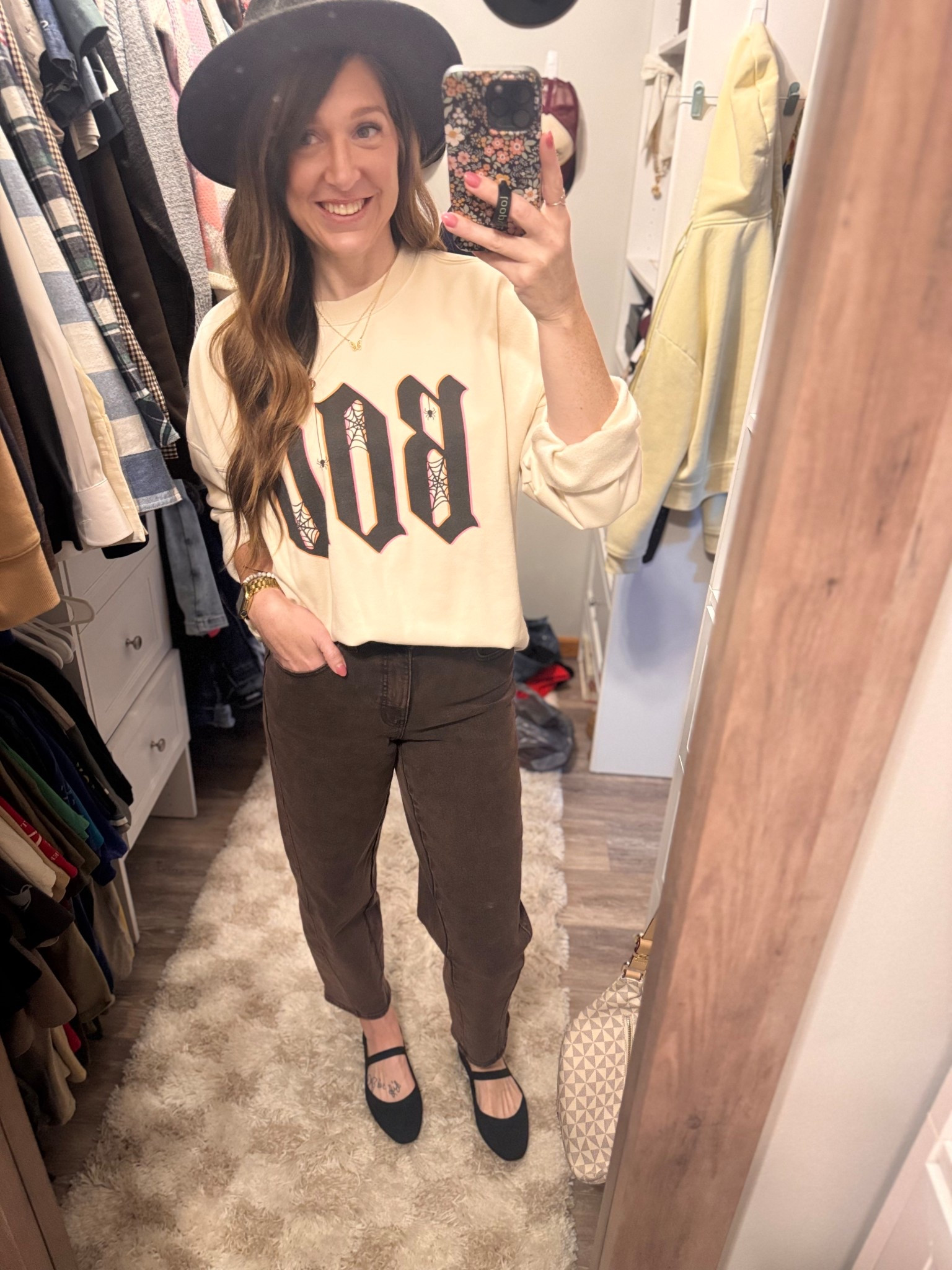 Dress up any oversized crewneck with some fun jeans and cute shoes and accessorize! 

#LTKHalloween #LTKStyleTip #LTKSeasonal