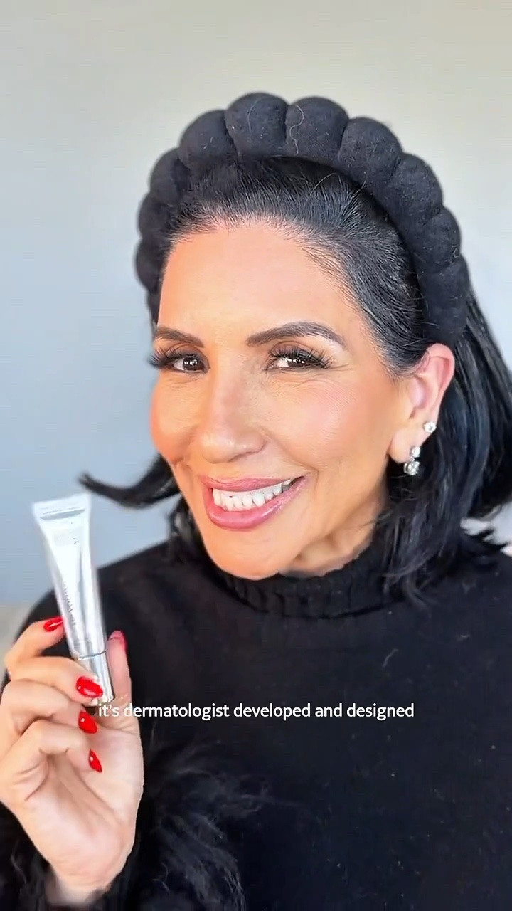 One swipe and my lips just look… better 💄
Smooth, hydrating, and gives that subtle plump I’m always looking for.

#liketkit #ltkbeauty #beautyfinds #everydaylip #cleanbeautyvibes

#LTKOver40 #LTKBeauty #LTKselfcare