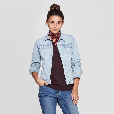 Women's Essential Freeborn Denim Jacket - Universal Thread™ Light Wash | Target