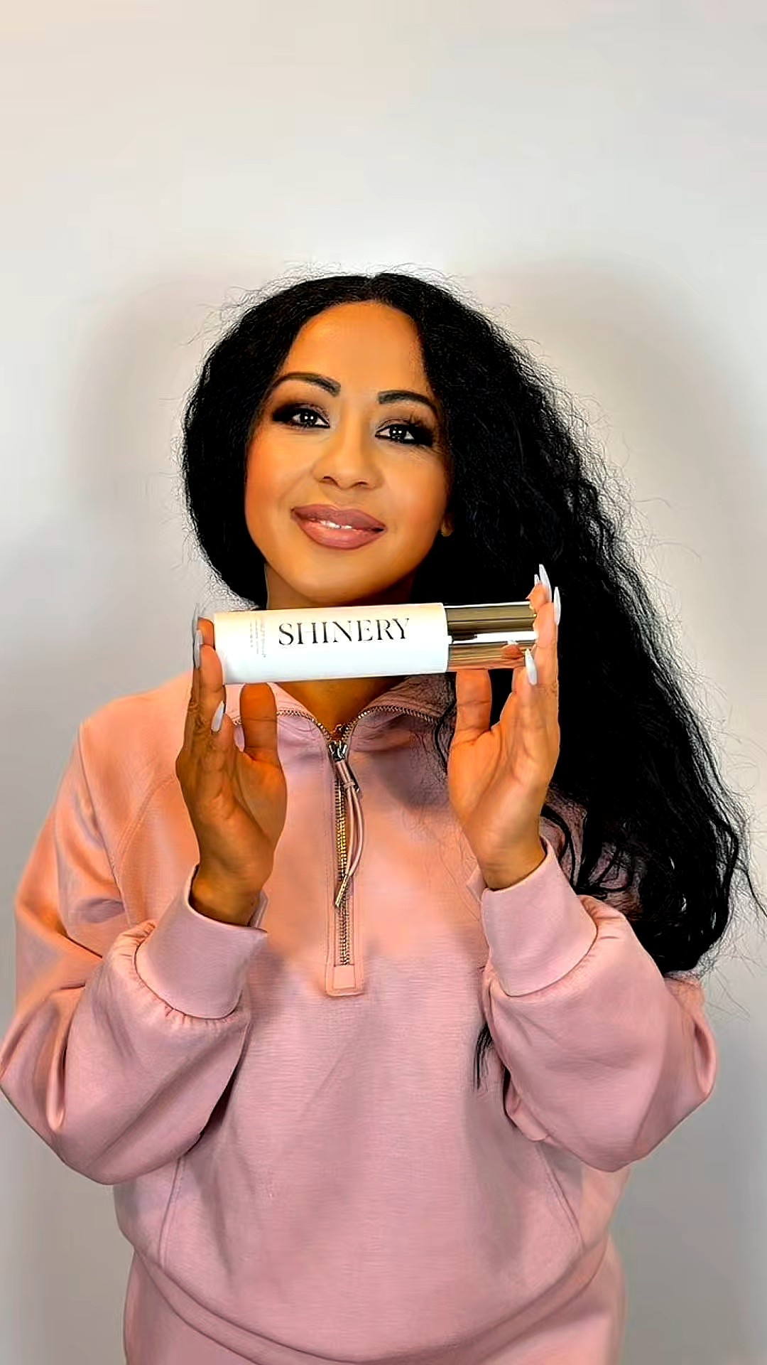 ✨💍 Epic Glow-Up Alert! 💍✨ Discover @shinery's viral Jewelry Wash the game-changer that cleans your bling WHILE you wash your hands! 🧼🚿 No more hassle: 
.
1️⃣ NO soaking!  
2️⃣ NO scrubbing!  
3️⃣ NO waiting!  
.
This plant-based magic is safe on ALL metals + gemstones, keeping your everyday treasures sparkling like day one. 💎🌿 Take care of the jewelry you love  it's the ultimate must-have for gifting on Amazon or Nordstrom! Shop now via my LTK store in bio. Who's ready to shine? 🔥
.
.
#Shinery #JewelryWash #SparkleDaily


#LTKValentine #LTKdayinmylife #LTKmorningroutine