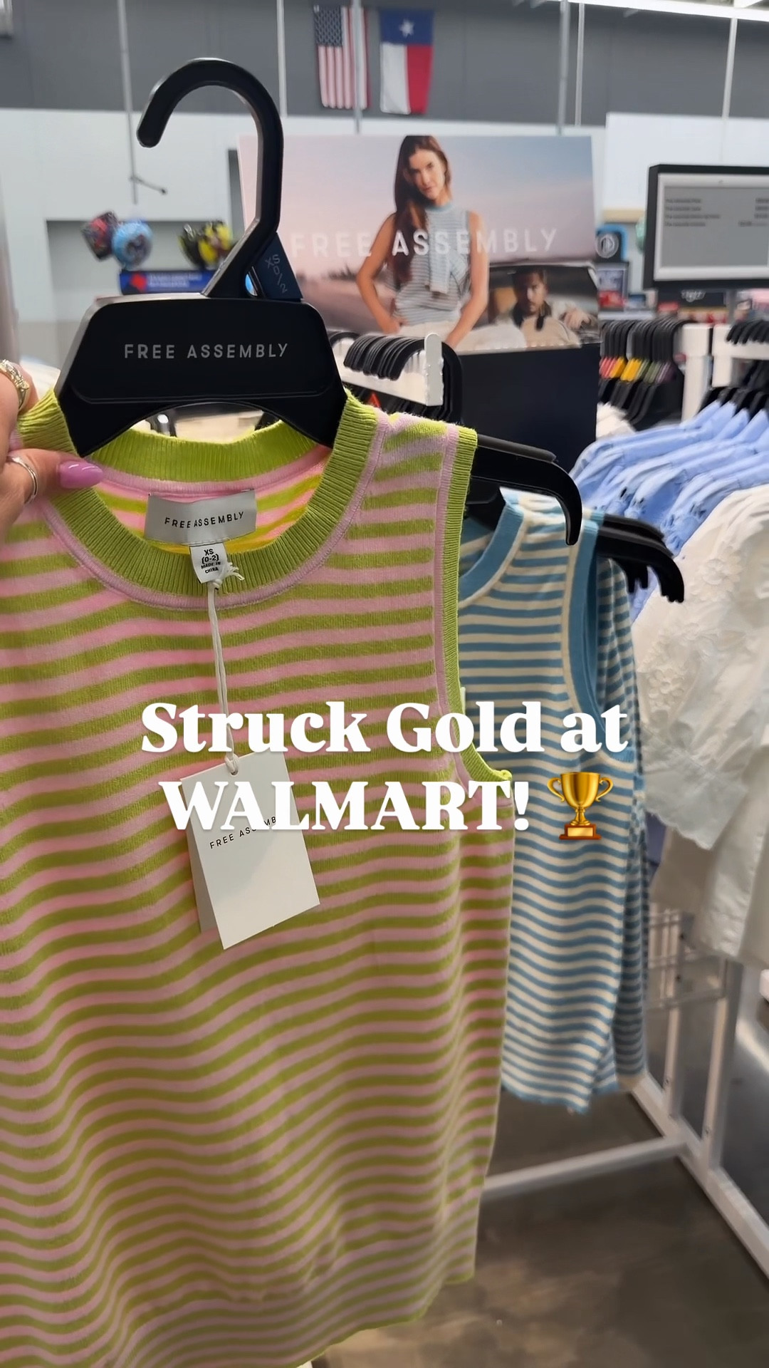 ✨SCROLL TO SHOP✨

How is this Walmart?! Make it make sense! 

Size: Small // tts 