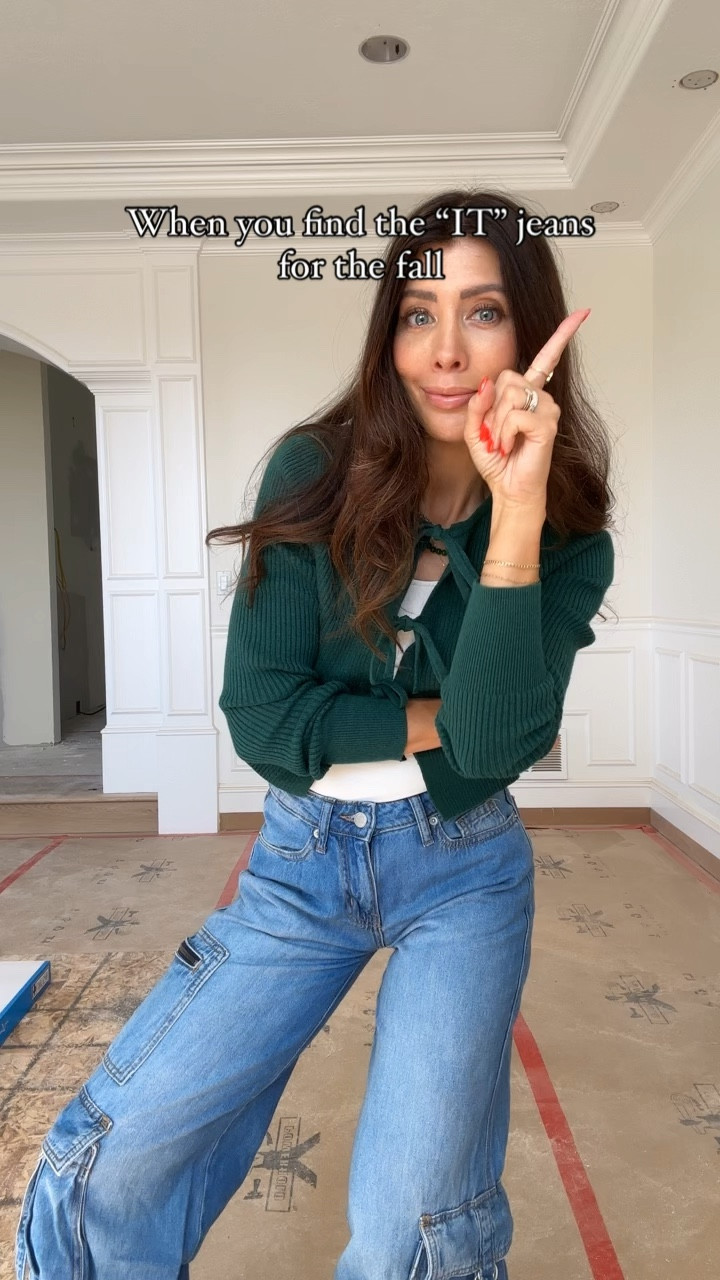 Obsessed with these jeans (and now cardigan)
All jeans I sized down to a 00 (size down a size) and top small (runs a bit smaller) #targetfinds #target #falllooks #jeans #denim 

#LTKVideo #LTKFindsUnder50 #LTKSeasonal