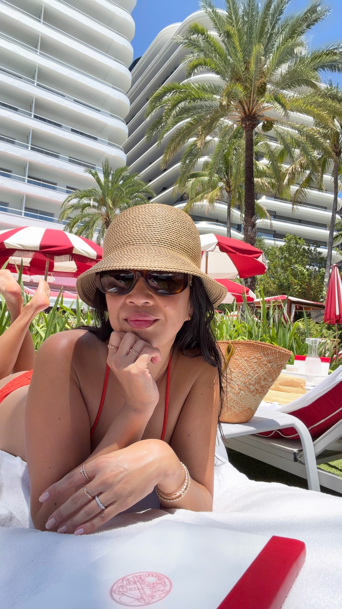 Poolside details

Hat Eric Javits
Sunnies Chanel
Swimsuit Montce

#LTKootd