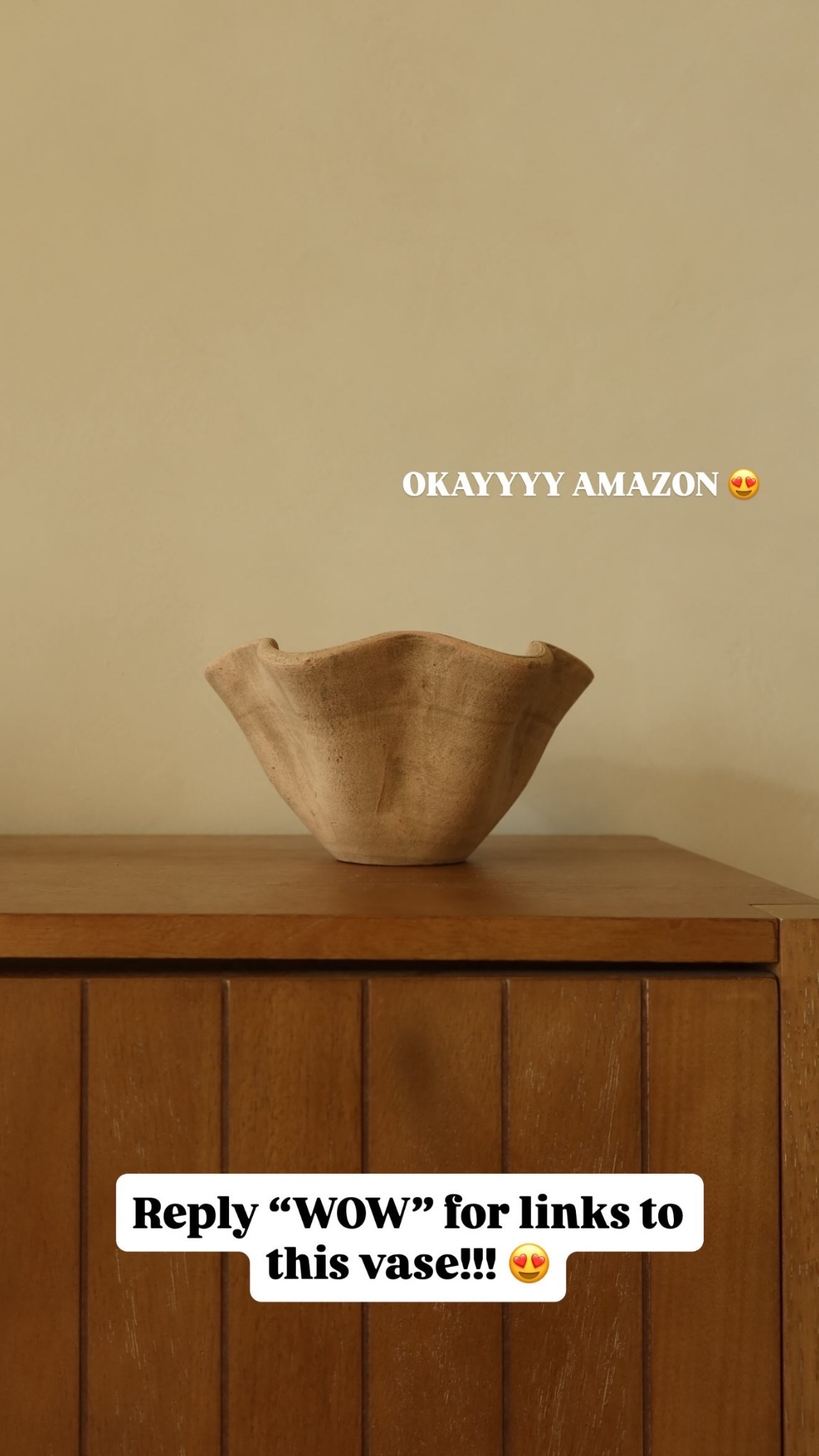 OKAYYYY AMAZON 😍 Reply “WOW” for links to this vase!!! 😍