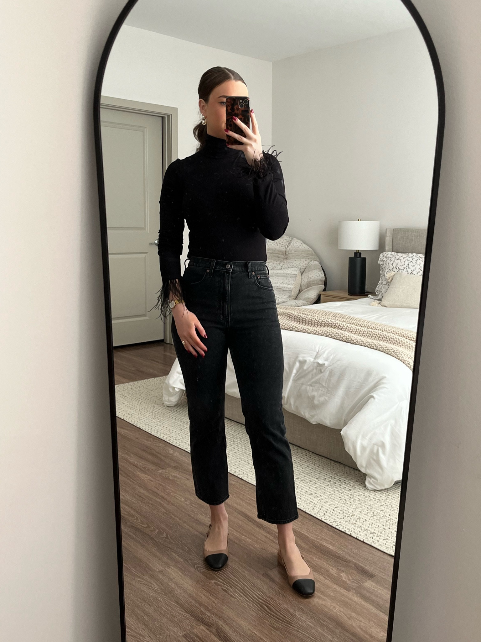 Simple but chic workwear fit 🖤

#LTKworkwear #LTKshoecrush #LTKfindsunder100