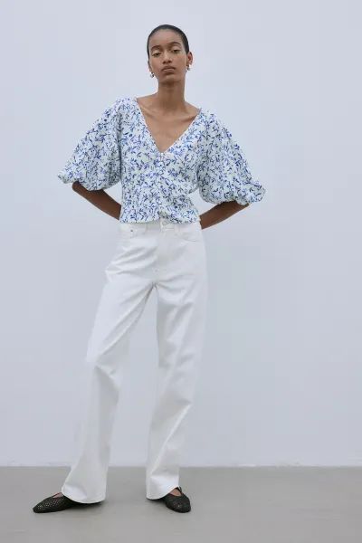 Linen-blend Blouse - V-neck - 3/4 sleeve - White/blue floral - Ladies | H&M US | H&M (US + CA)