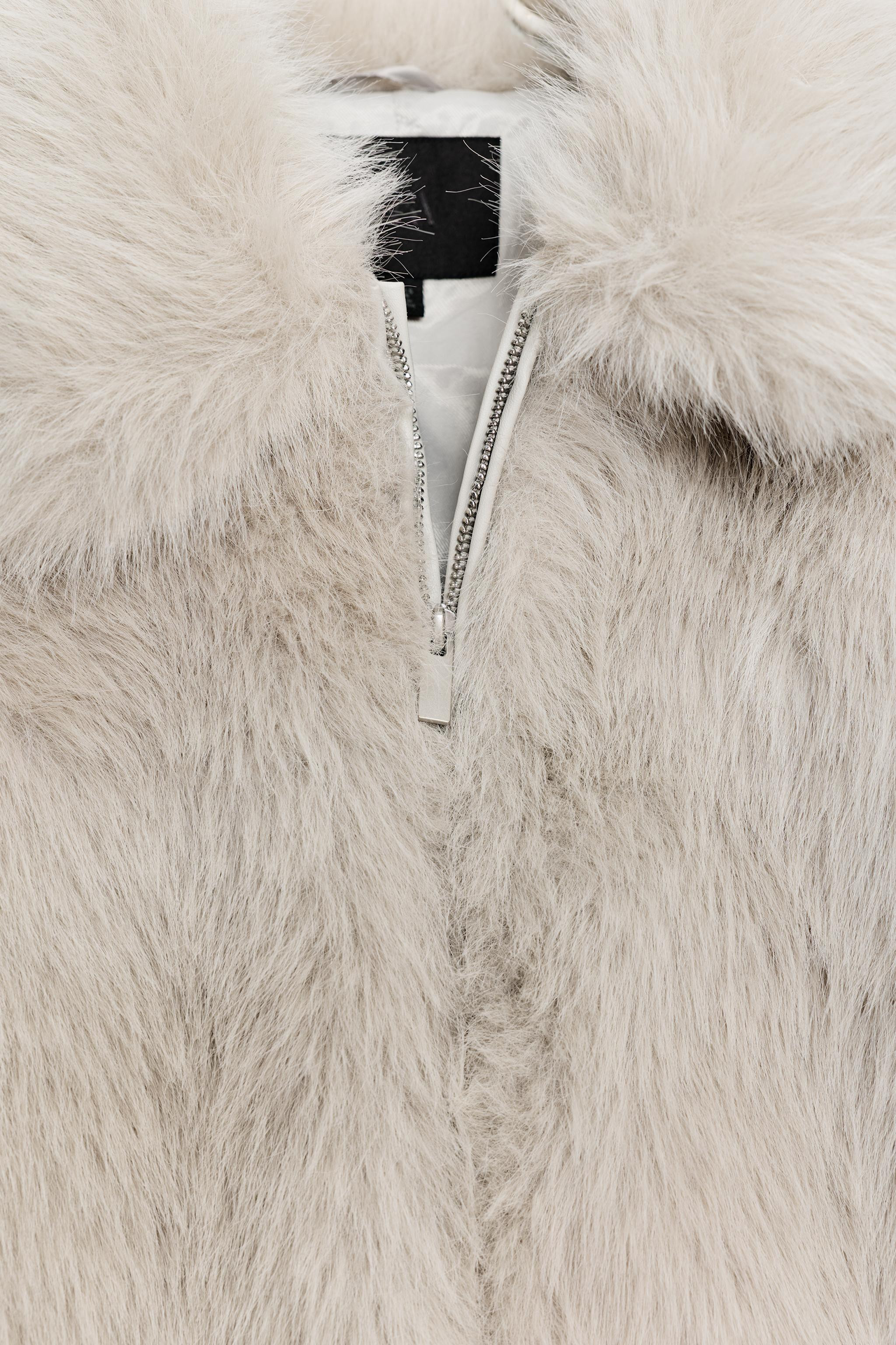 SHORT FAUX FUR ZIP-UP COAT | Zara US
