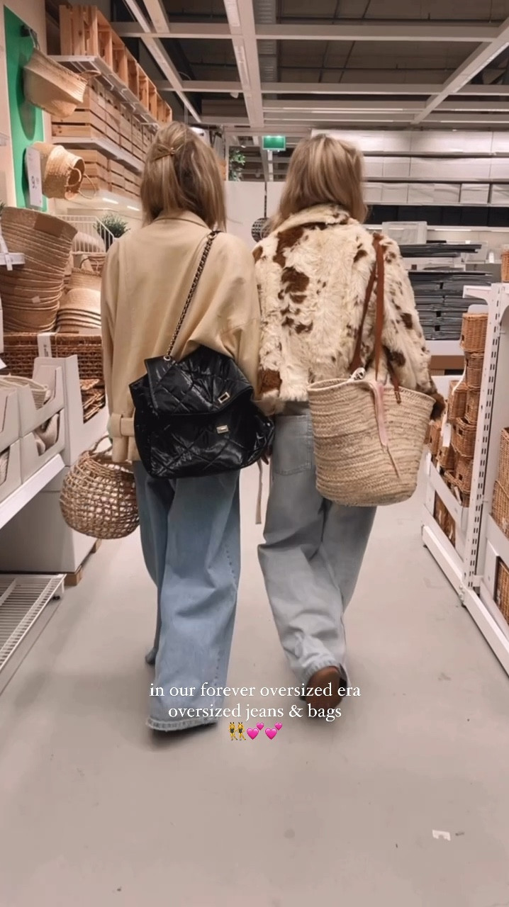 Wide leg baggy jeans and cream layers ✨🫶🏼☁️

#LTKStyleTip #LTKSeasonal #LTKMostLoved