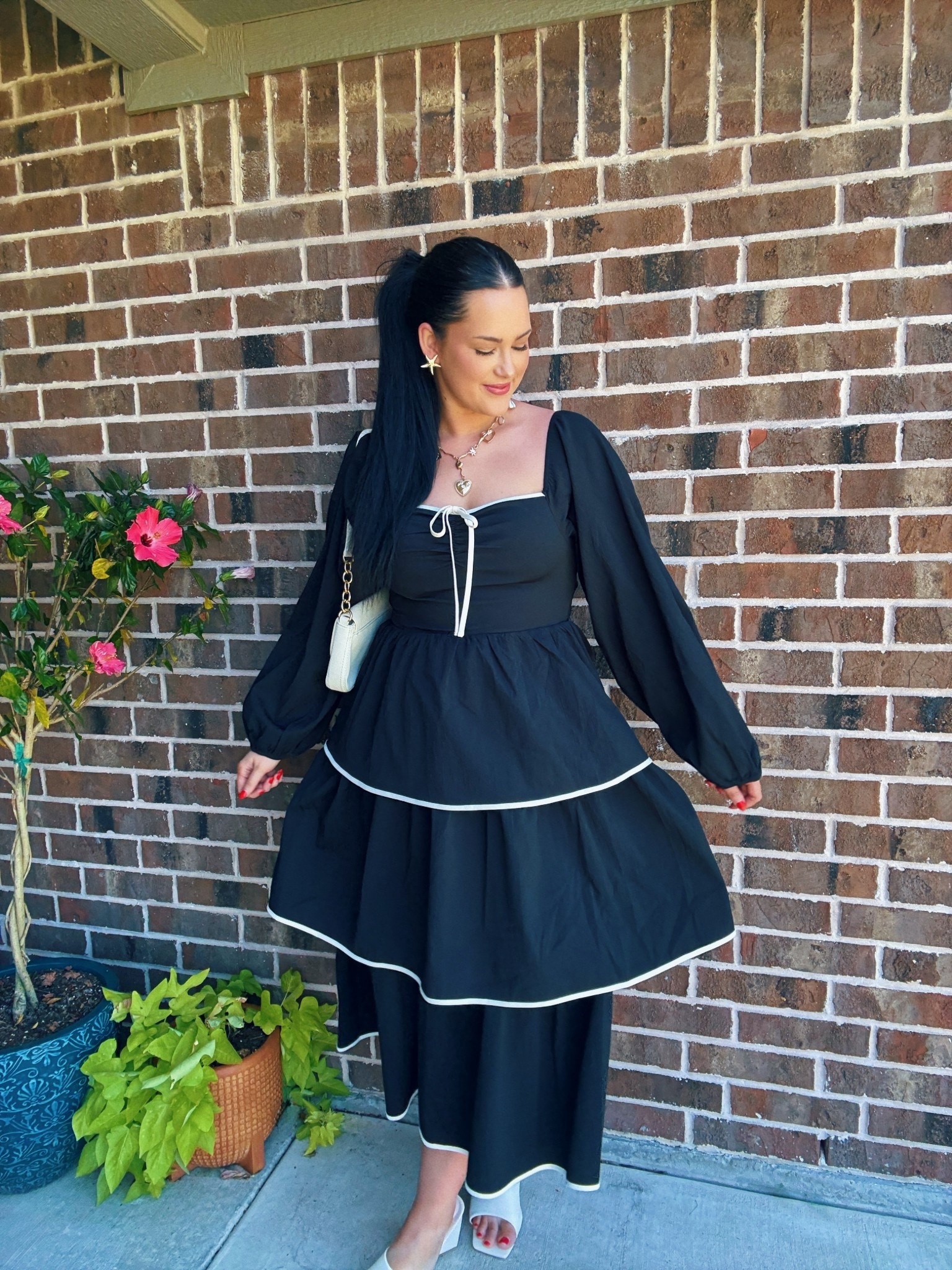 Wearing size XL in the dress 🖤

#LTKMidsize #LTKStyleTip #LTKFindsUnder100