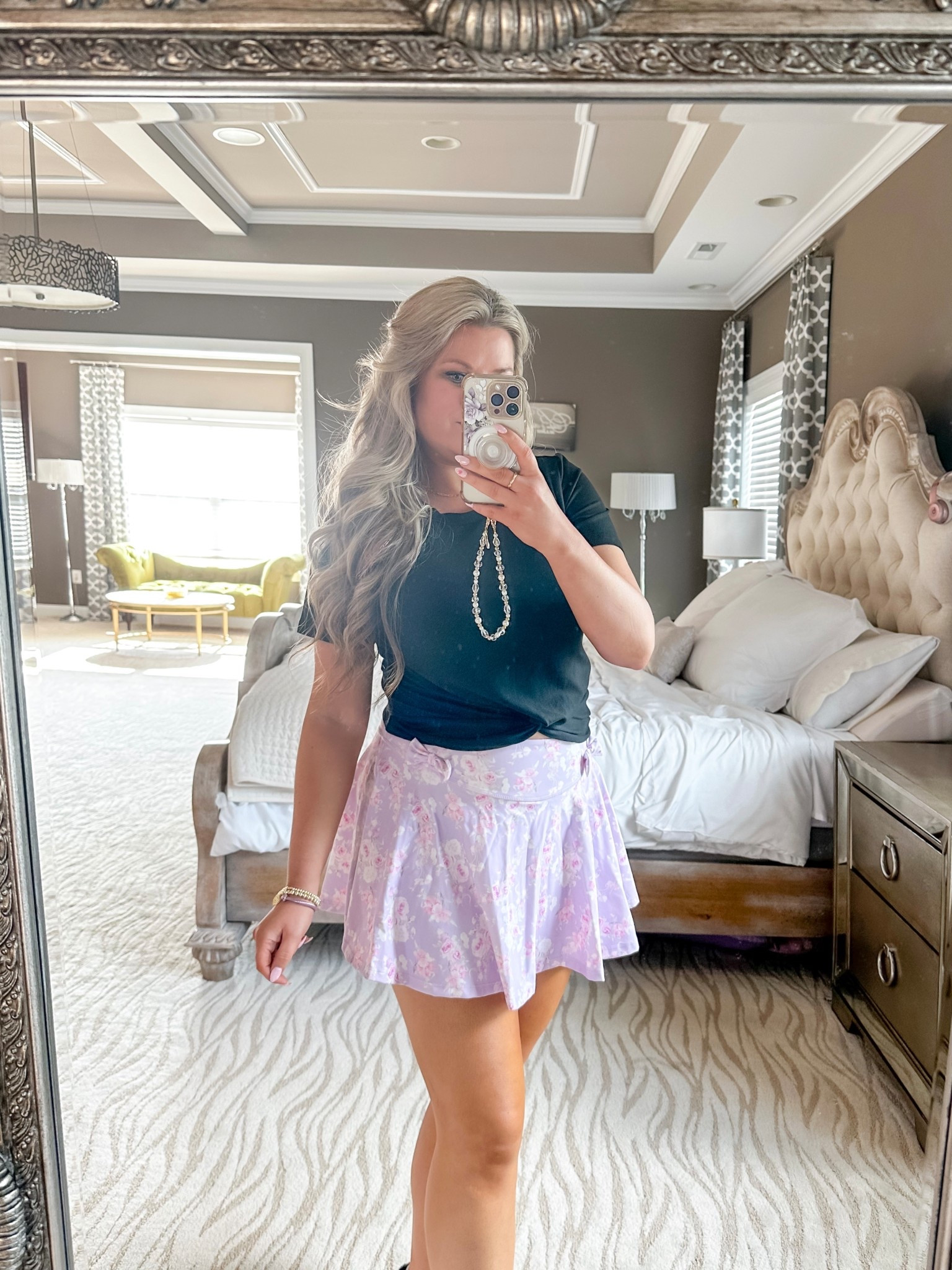 Cute and comfy mom fit 💜🖤

#LTKActive #LTKMidsize #LTKOver40