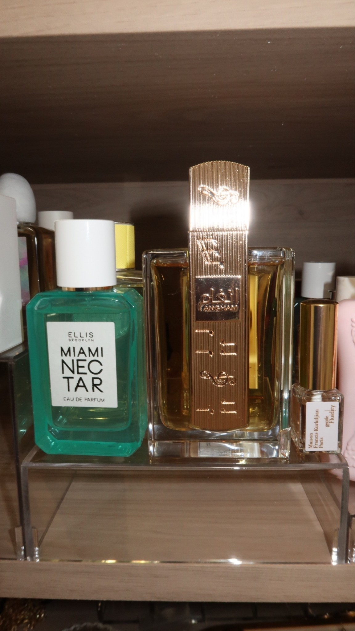 🌴 Perfume is my favorite accessory, and these are the ones I keep reaching for lately. From fresh and beachy to warm and sophisticated, each one gives a completely different vibe depending on my mood. I love having a few favorites on rotation because sometimes the scent really sets the tone for the entire day. 

Los perfumes son mi accesorio favorito y estos son los que más estoy usando últimamente. Desde aromas frescos y tropicales hasta opciones más cálidas y elegantes, siempre encuentro uno que combine con mi estado de ánimo. 💛

Follow me on Instagram and YouTube
@kirasfashionfinds

#LTKBeauty #LTKvlog #LTKselfcare