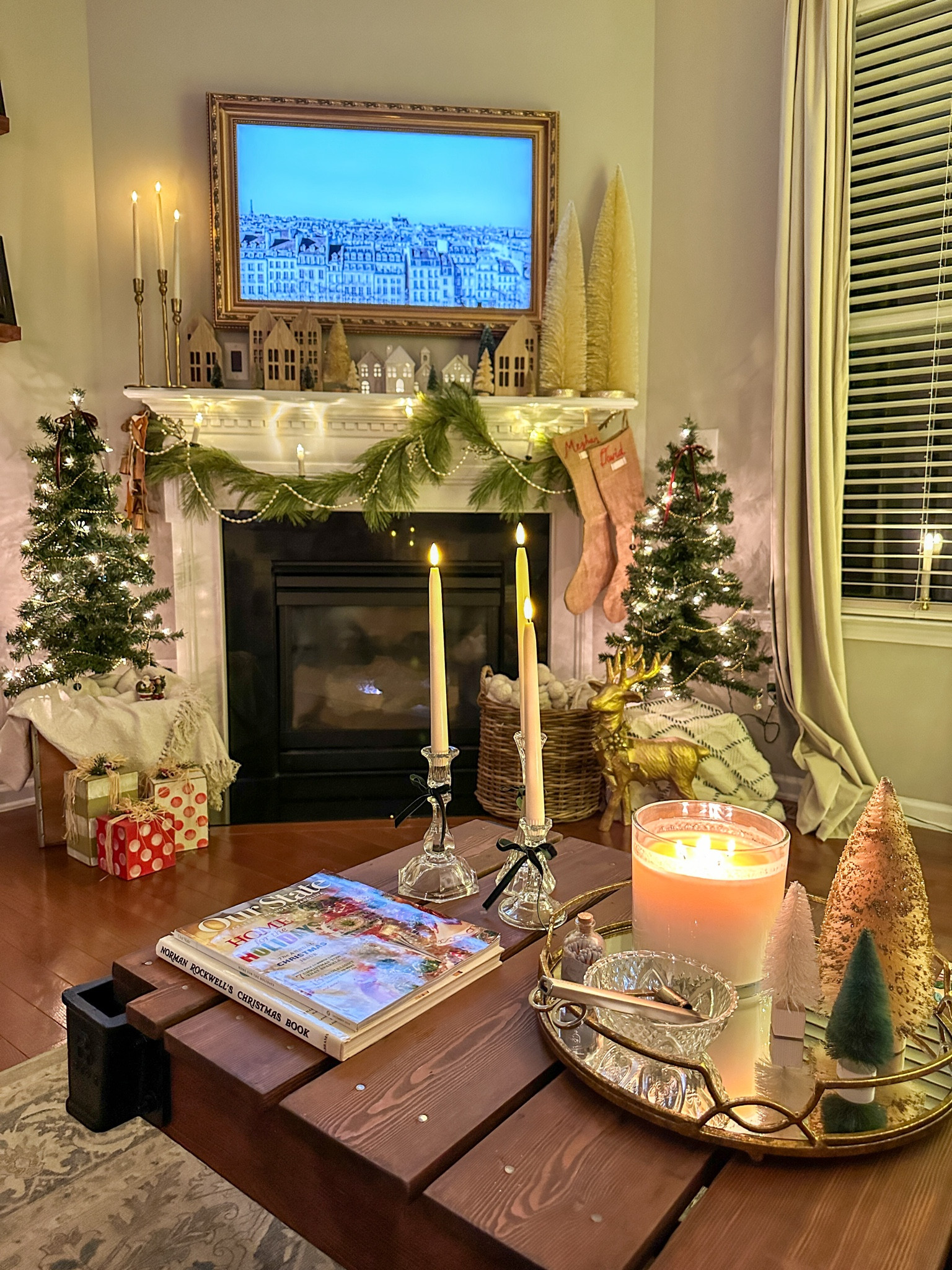 Our holiday living roomm

#LTKSeasonal #LTKHoliday