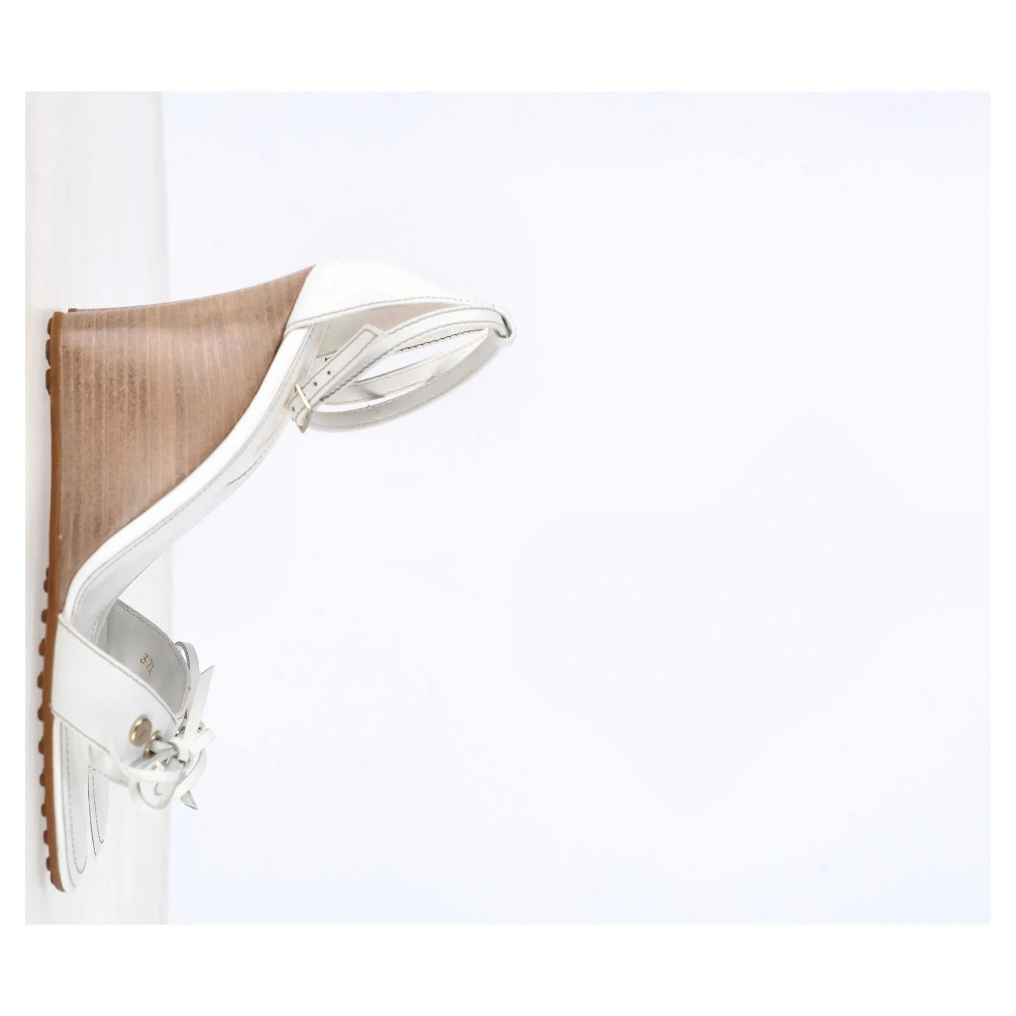 Tod's Bow Detail Wedge Sandals in White Leather | Shop Simon
