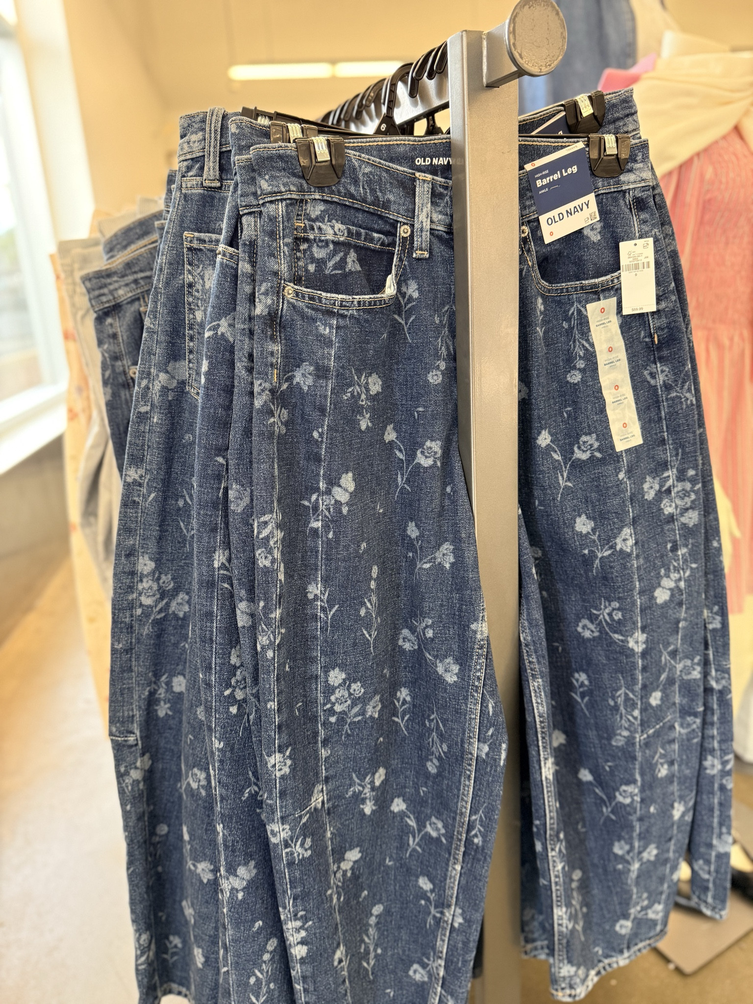 Spring just got cuter thanks to the Old Navy Spring Sale 🌷

Pastel tops.
Classic tees.
Denim everything.
Matching family fits.

If you’ve been waiting to update your closet for the new season, this is your sign. I rounded up the best spring pieces on sale.

#SpringStyle #OldNavyFinds #SeasonalStyle #FamilyOutfits #MomLifeStyle #ClosetRefresh #SpringArrivals #ShoppingWithPriiincesss #Atlantamom #Atlantabloggers #Atlantablogger #AtlantaCreator #Atlantacontentcreators #Atlantacontentcreator


#LTKootd #LTKSeasonal #LTKSpringSale