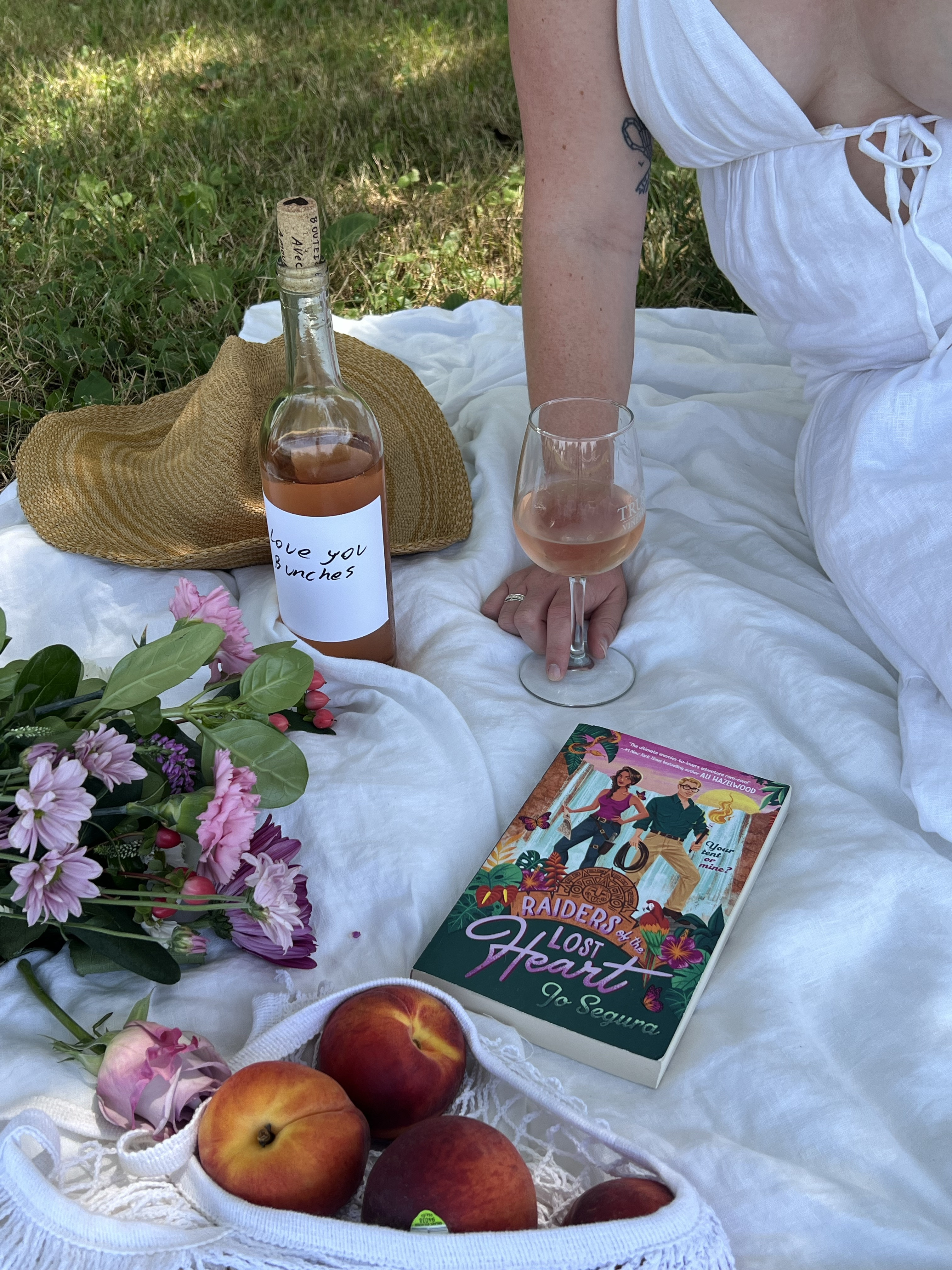 Spring day in the park! Perfect weather for this 

#LTKTravel #LTKvlog #LTKSeasonal