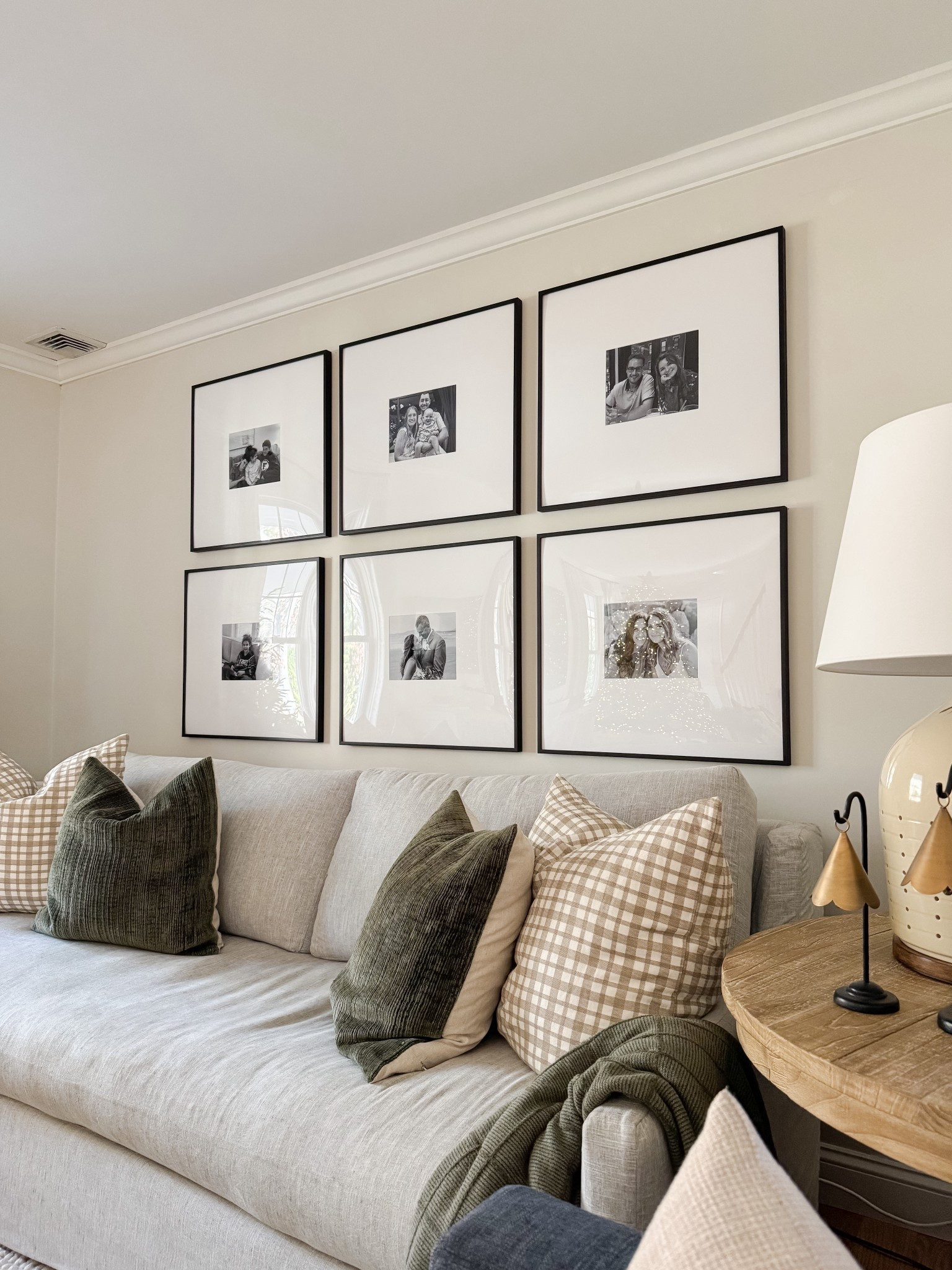 Coastal Living Room 

Holiday living room  Christmas living room styling  Home decor  Home  Home decor  Home favorites  Floral vase   Wall Art  Coastal home  coastal home decor  coffee table 

#LTKHome #LTKHoliday