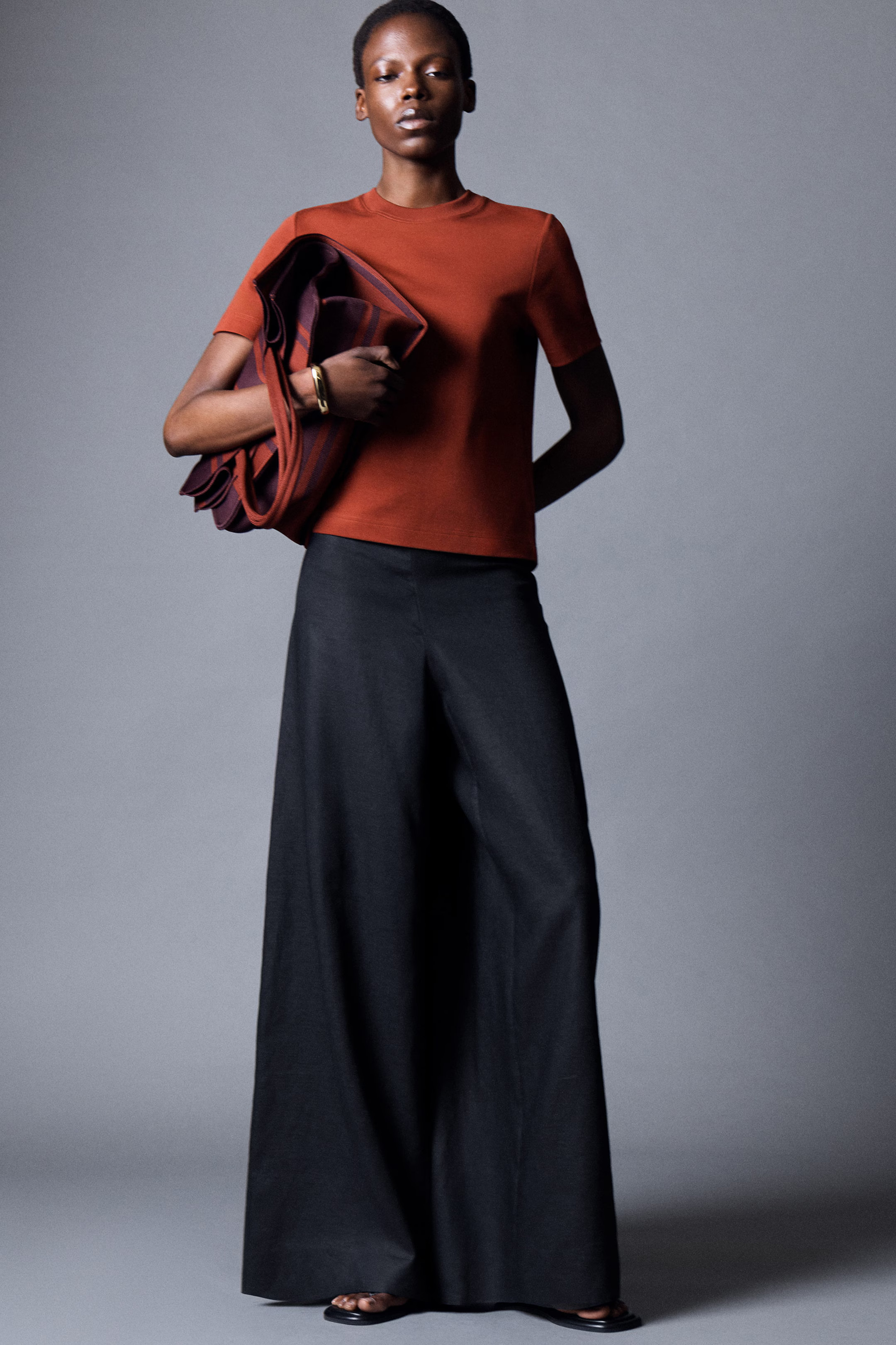 CLEAN CUT REGULAR T-SHIRT - DARK RED | COS UK