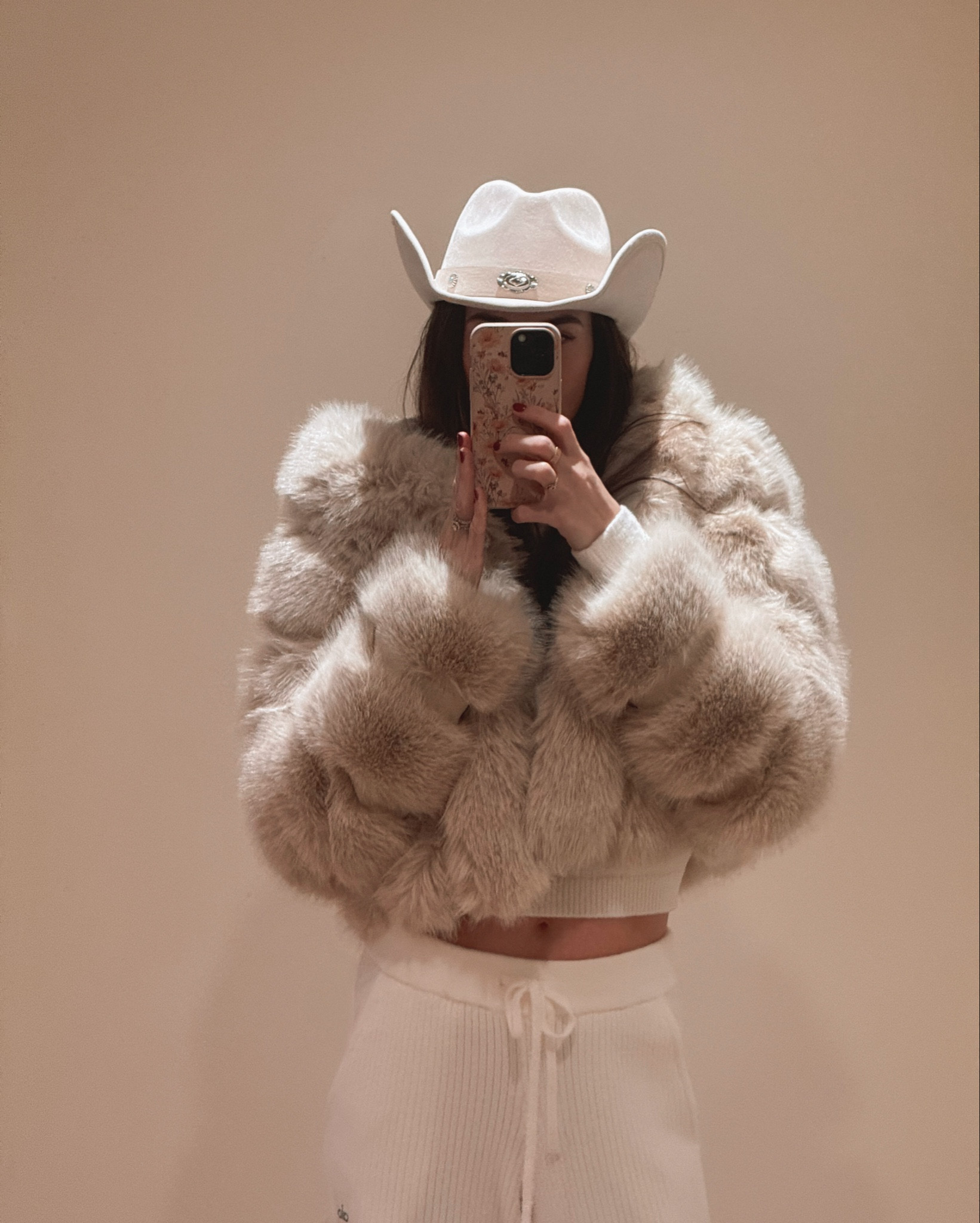 mountain girl🏔️ ❄️
#furcoat #furjacket #snowoutfit #winteroutfit

#LTKStyleTip #LTKSeasonal #LTKTravel