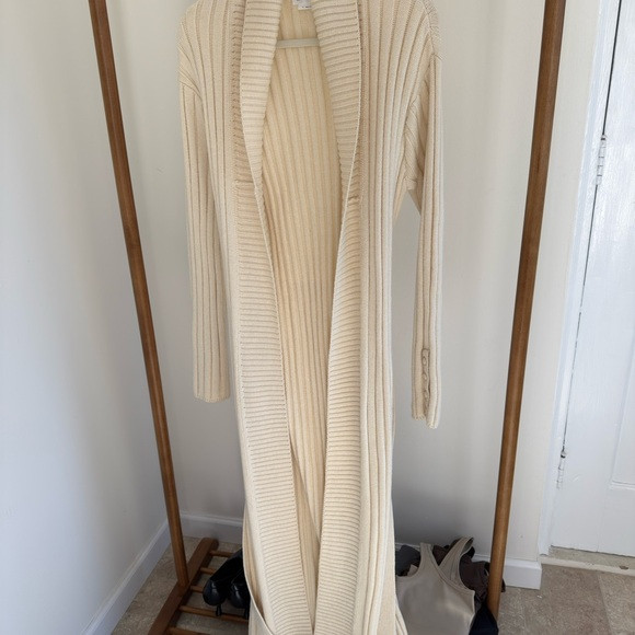 Lovers + Friends Cream Ribbed Sweater | Poshmark