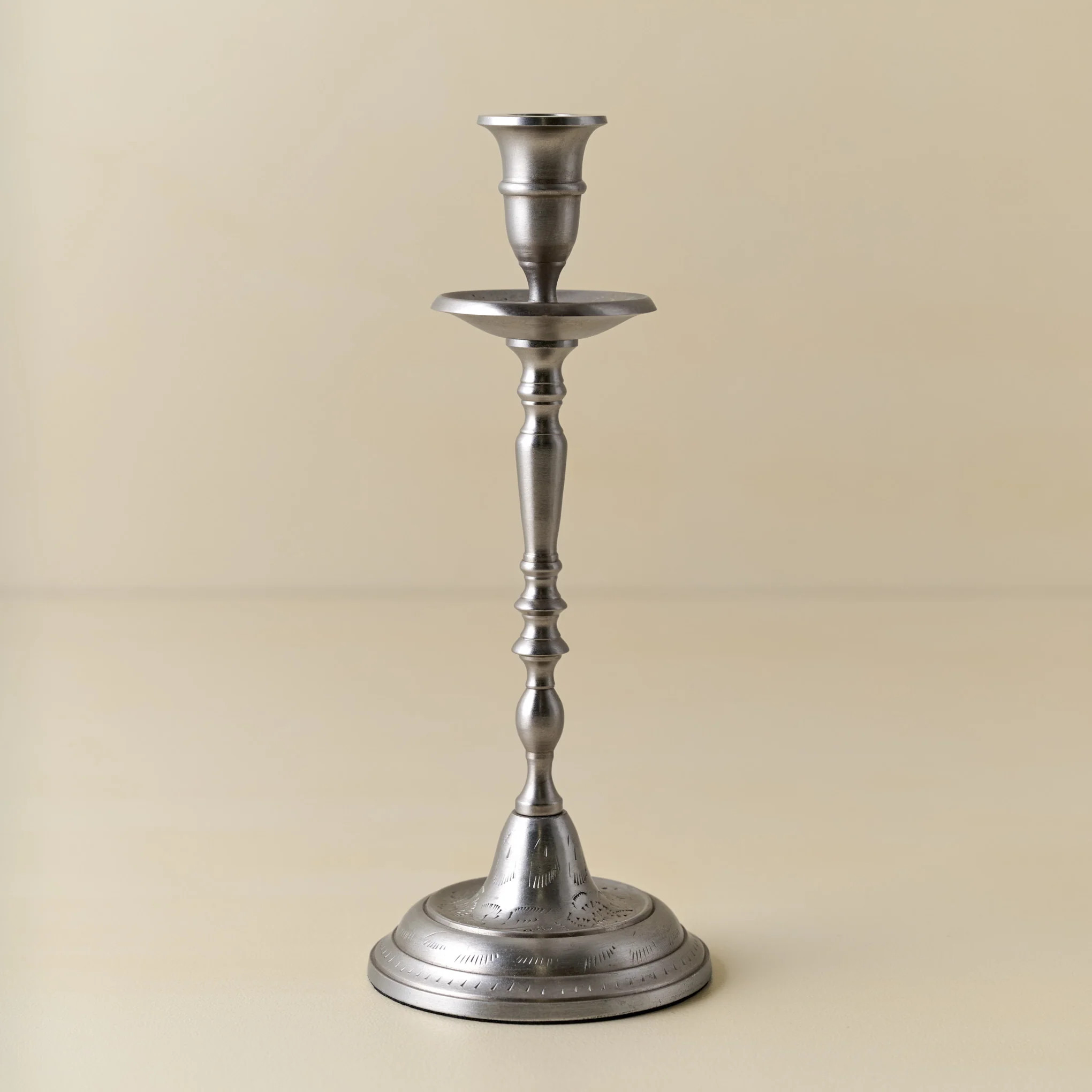 Cassandra Candle Holder | Magnolia