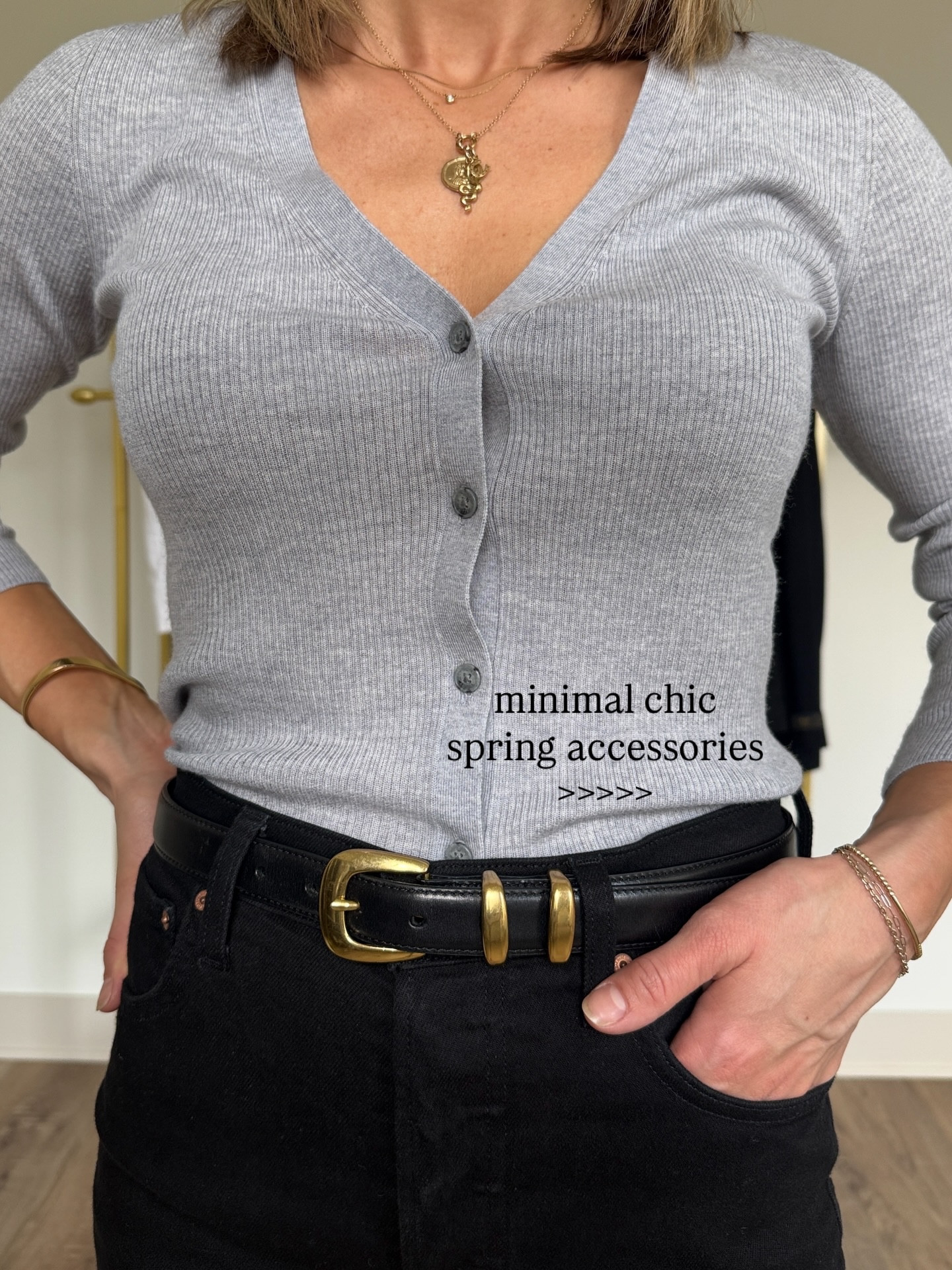The accessories I keep reaching for this spring.

Simple, versatile pieces that add just enough interest and pull everything together without overcomplicating an outfit. And don’t forgot some quality jewelry pieces that feel truly you!!