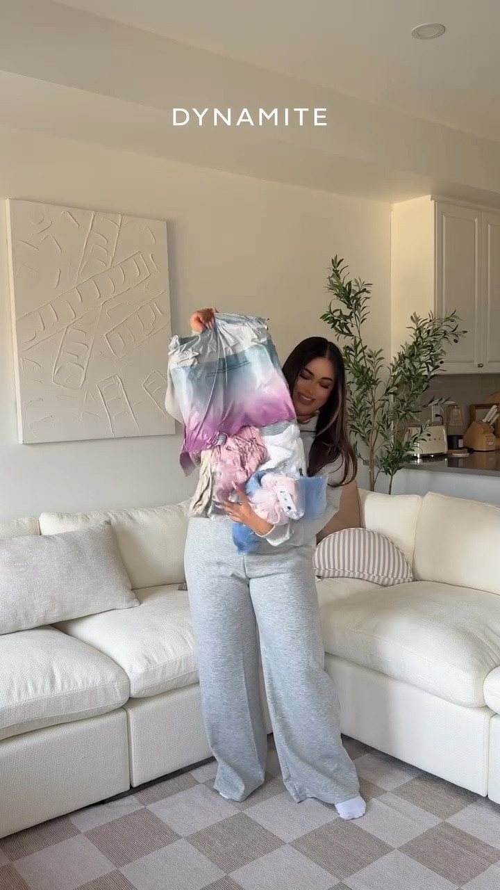 Effortless spring energy from my Dynamite haul ✿🤍✨

Drop the word NEED below & i’ll send you all the details ♡📩

Dynamite Haul, Spring Fits, New Season Staples, Try-On Moments, Everyday Cool Girl Outfits, Size-Inclusive Style, OUTFIT, Minimal Aesthetic, Soft Spring Looks, Affordable Chic

#dynamitehaul #clothinghaul #springaesthetic #effortlessstyle #springfits

#LTKMidsize #LTKootd