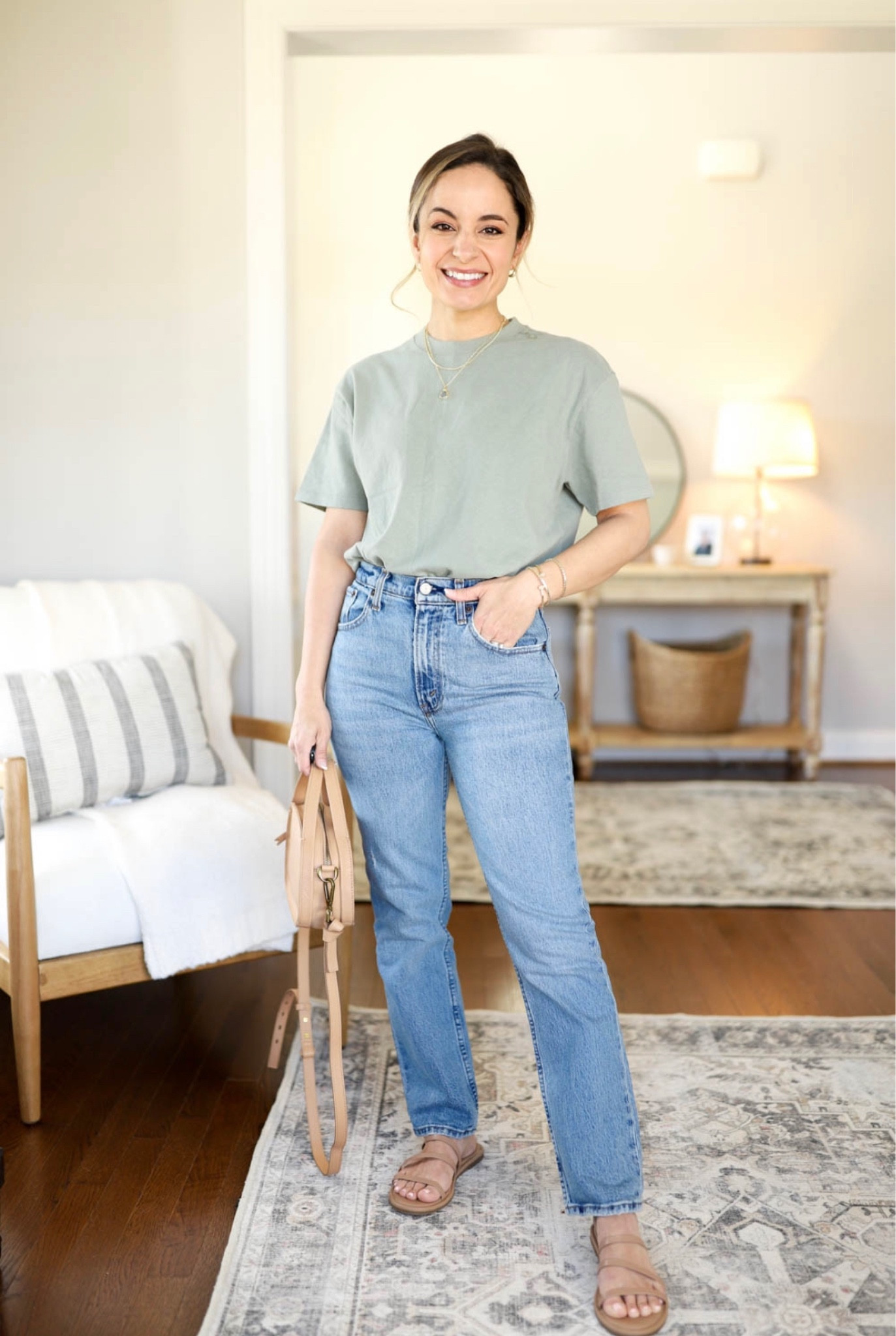 Click the item and copy the promo code for 25% off 

Jeans 24 extra short (size up if in between sizes) 
Top in xs (size down if you prefer a closer fit, it has a relaxed, loose fit) 


#LTKSale #LTKSeasonal