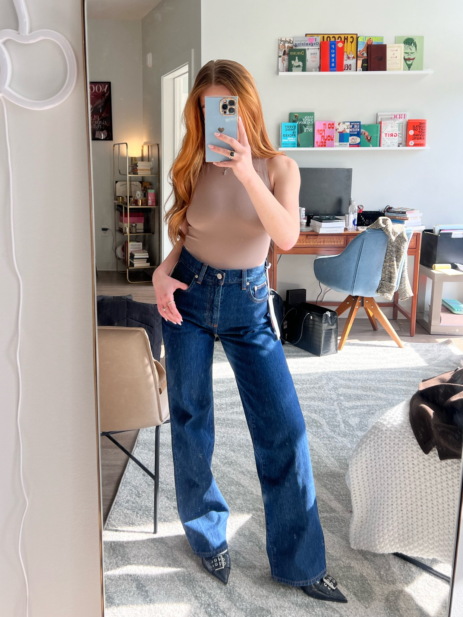 Best jeans: Farrah jeans by denim forum from Aritzia 🔗
➡️ wearing size 24 in wash “under pressure” 