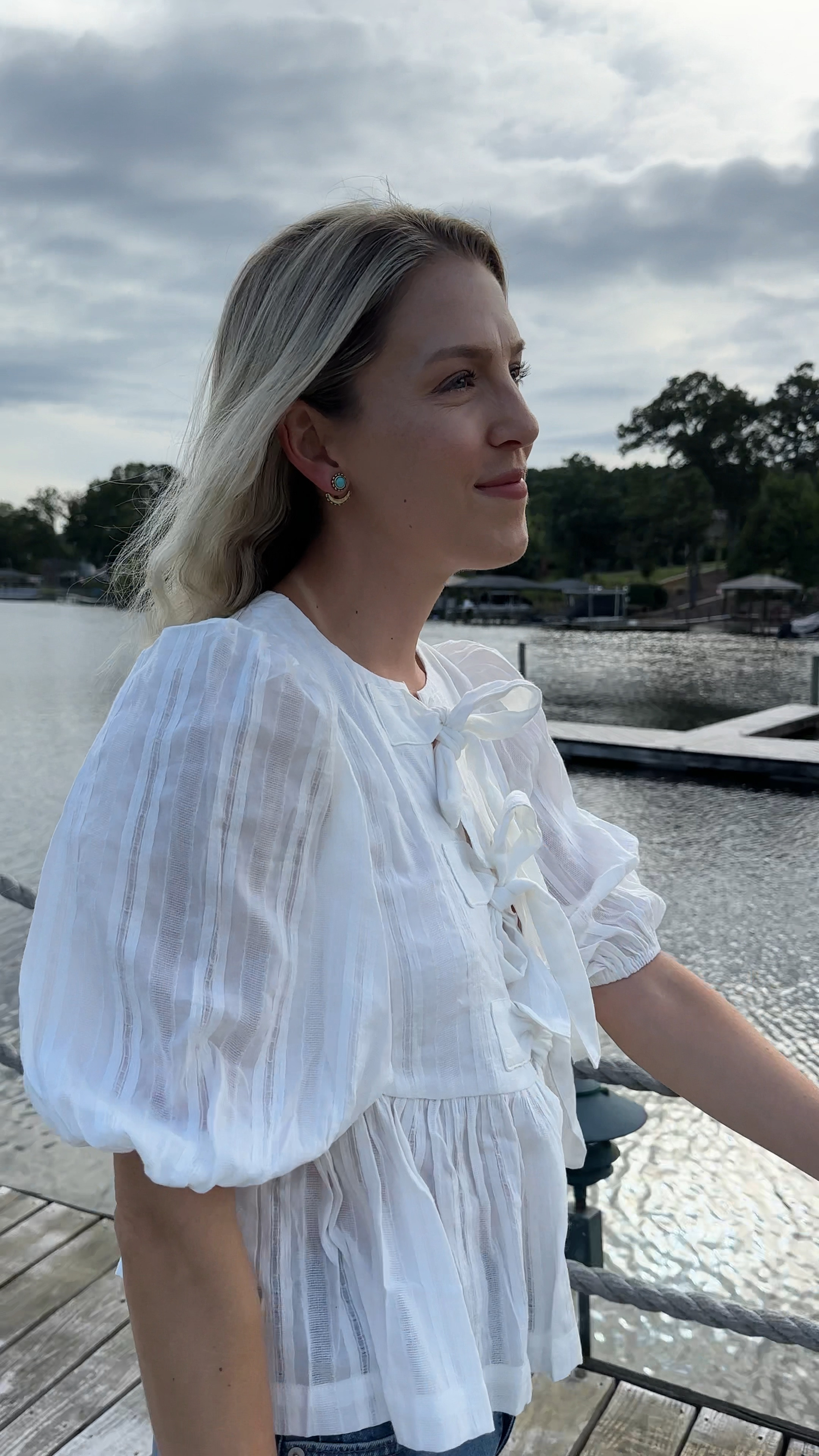 Top - went with a US 0/AU 4

Jeans - went with a size 24 (I’m either a 23 or 24 in Madewell jeans)

#LTKStyleTip #LTKSeasonal #LTKVideo