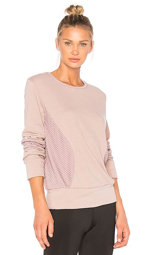 BELOFORTE Santorini Sweatshirt in Rose. - size L (also in S,XS) | Revolve Clothing