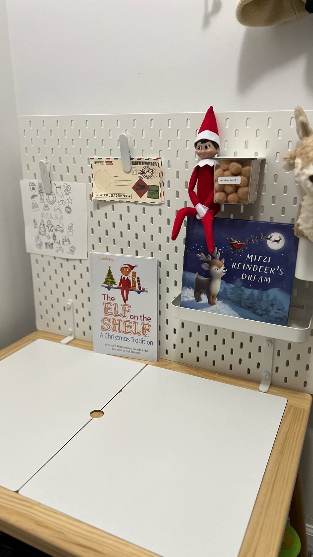 Linking it all below on @LTK ❤️ #toddlerchristmas #flisattable #elfontheshelfideas 